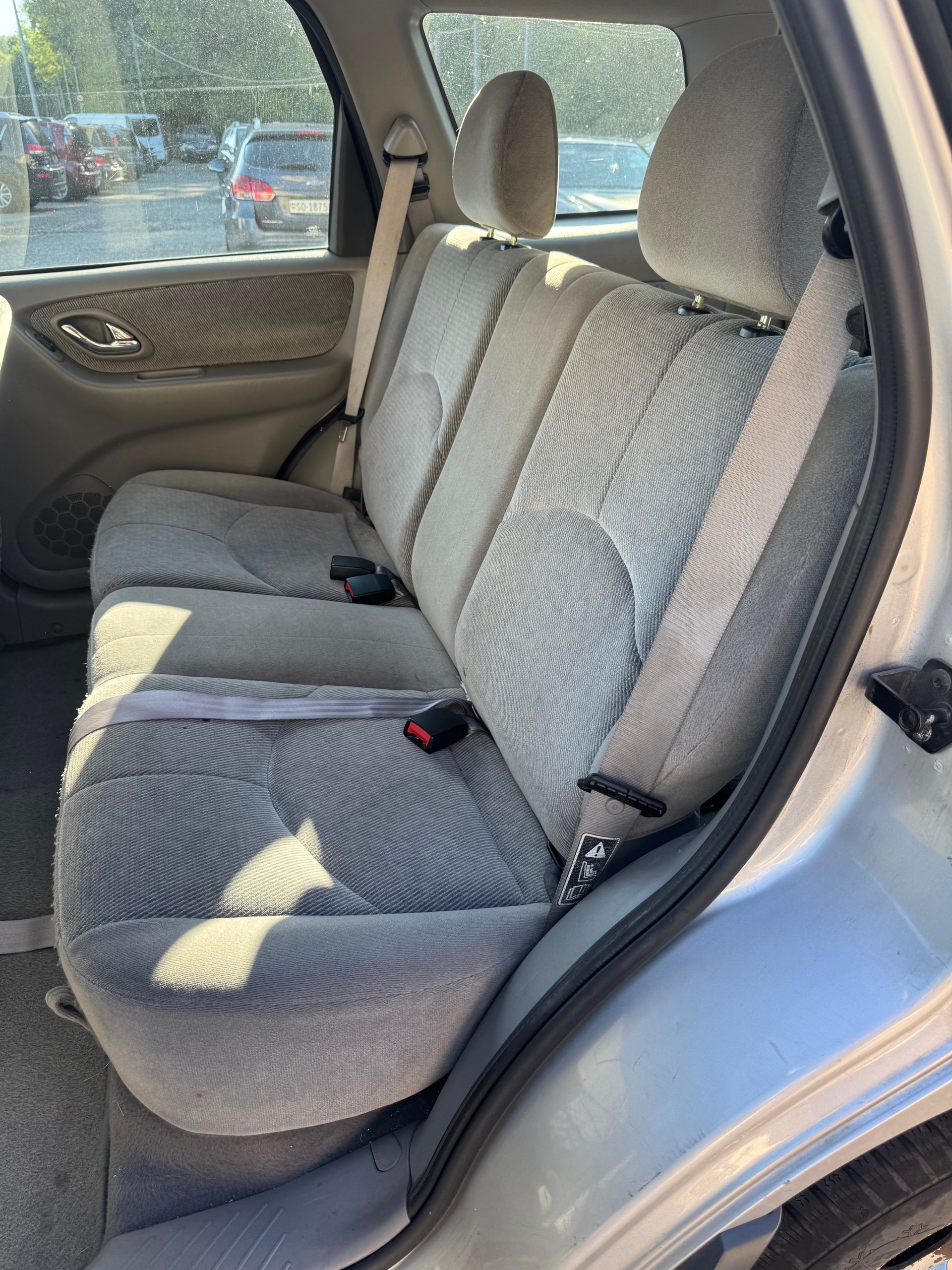MAZDA Tribute 2.0 16V Comfort-image-9
