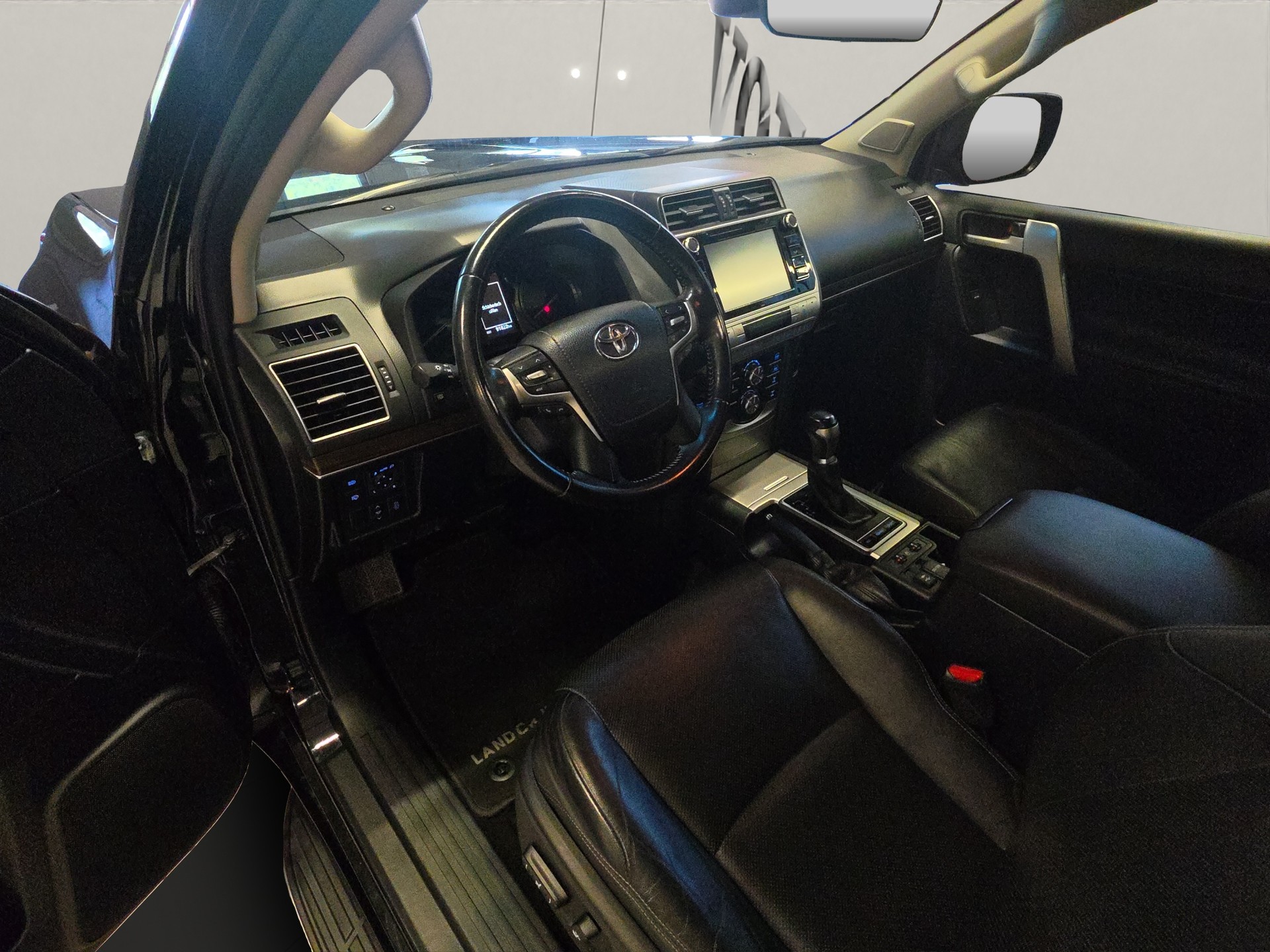TOYOTA Land Cruiser 2.8 D 177 Style Hirsch AHK 3500 KG-image-6