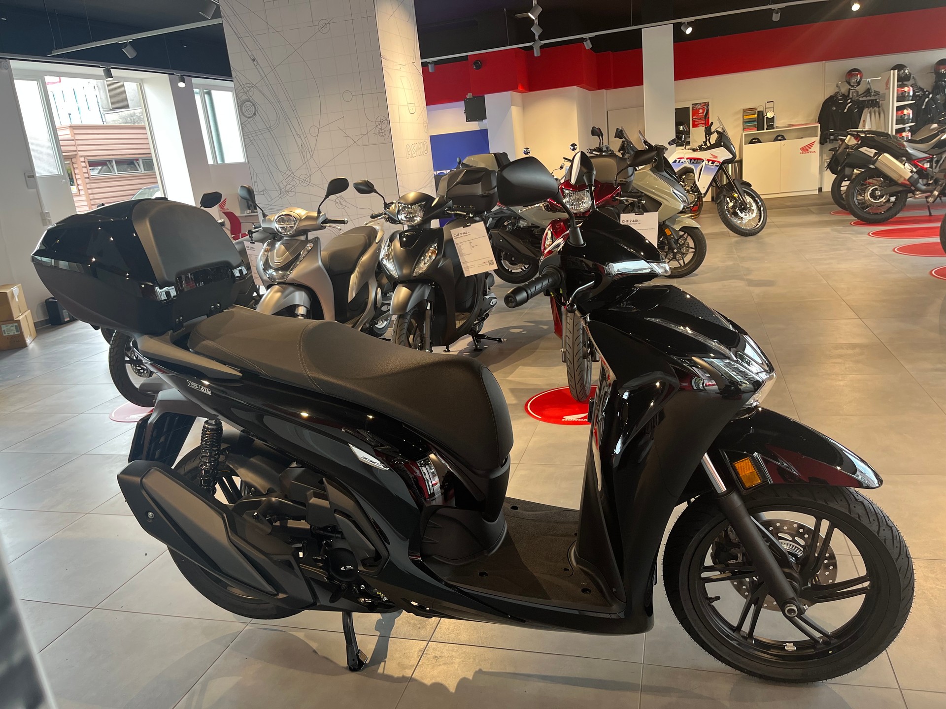 HONDA SH 350-image-1