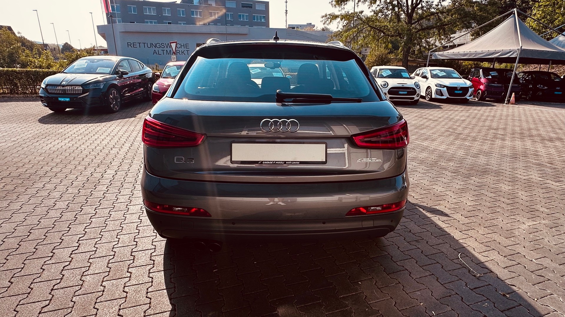 AUDI Q3 2.0 TFSI quattro S-tronic-image-10