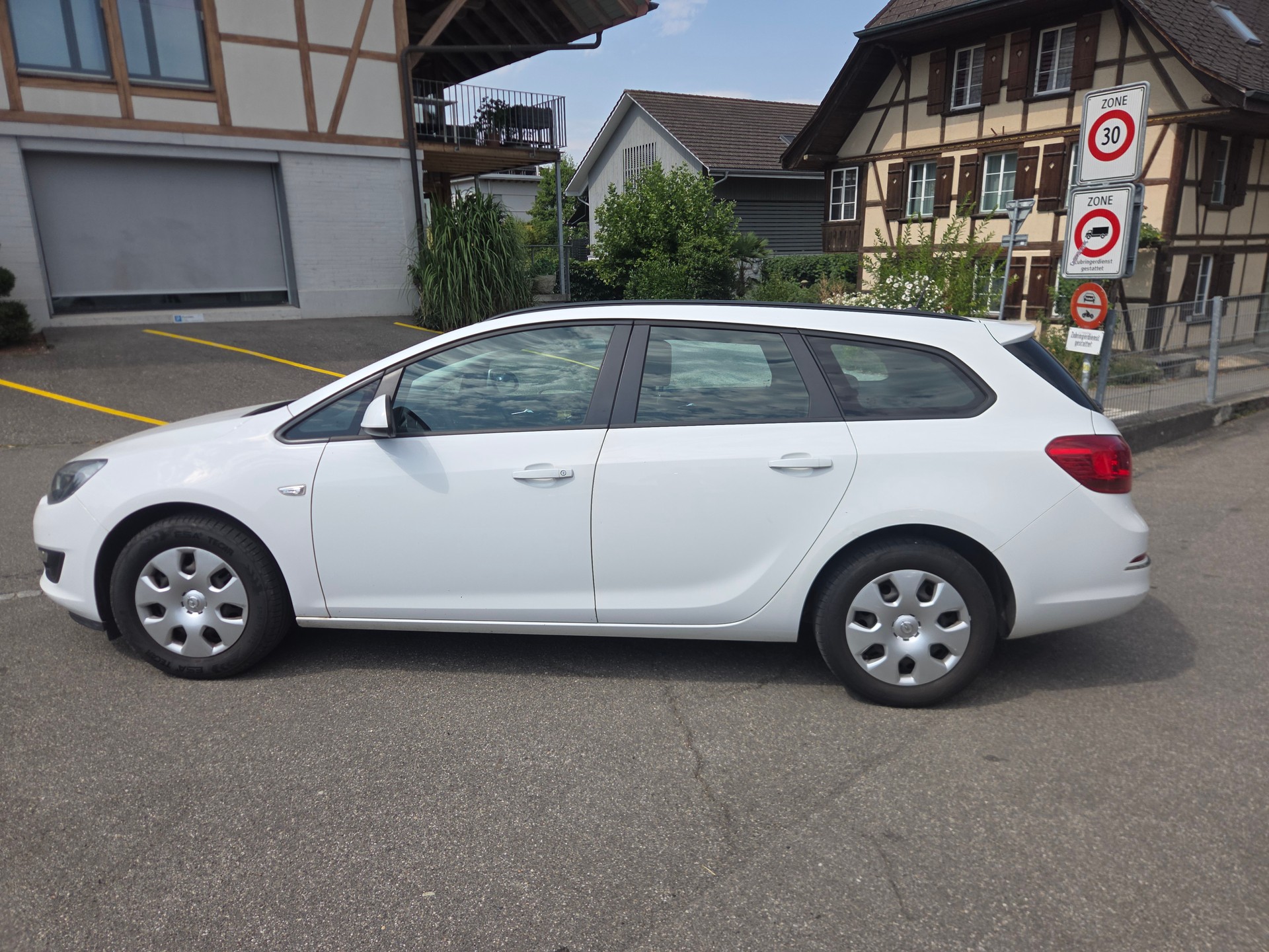 OPEL Astra SportsTourer 1.4i 16V-image-4