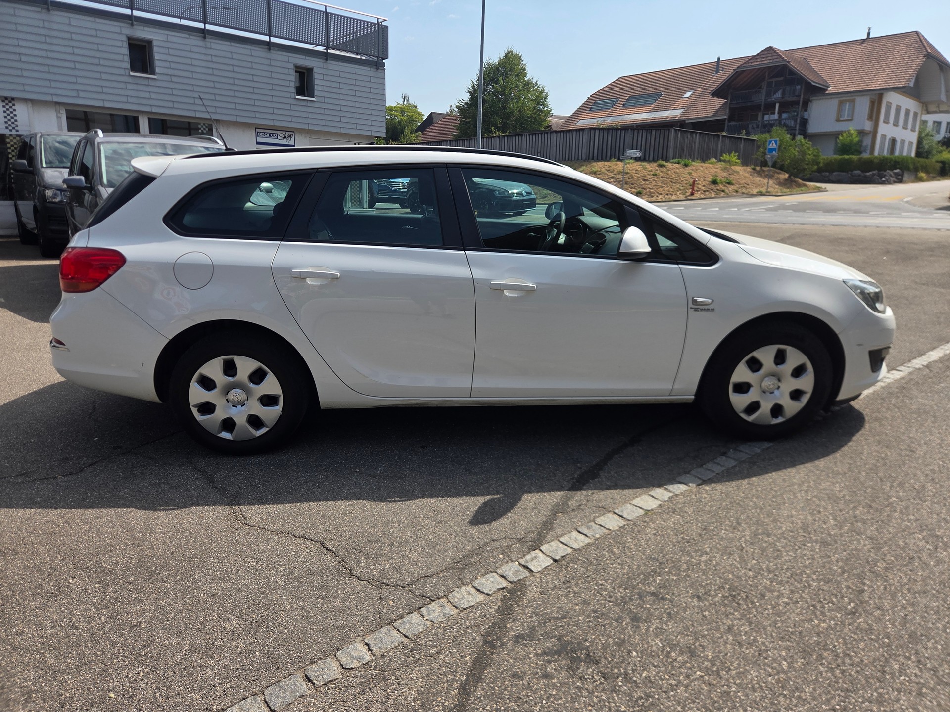 OPEL Astra SportsTourer 1.4i 16V-image-8