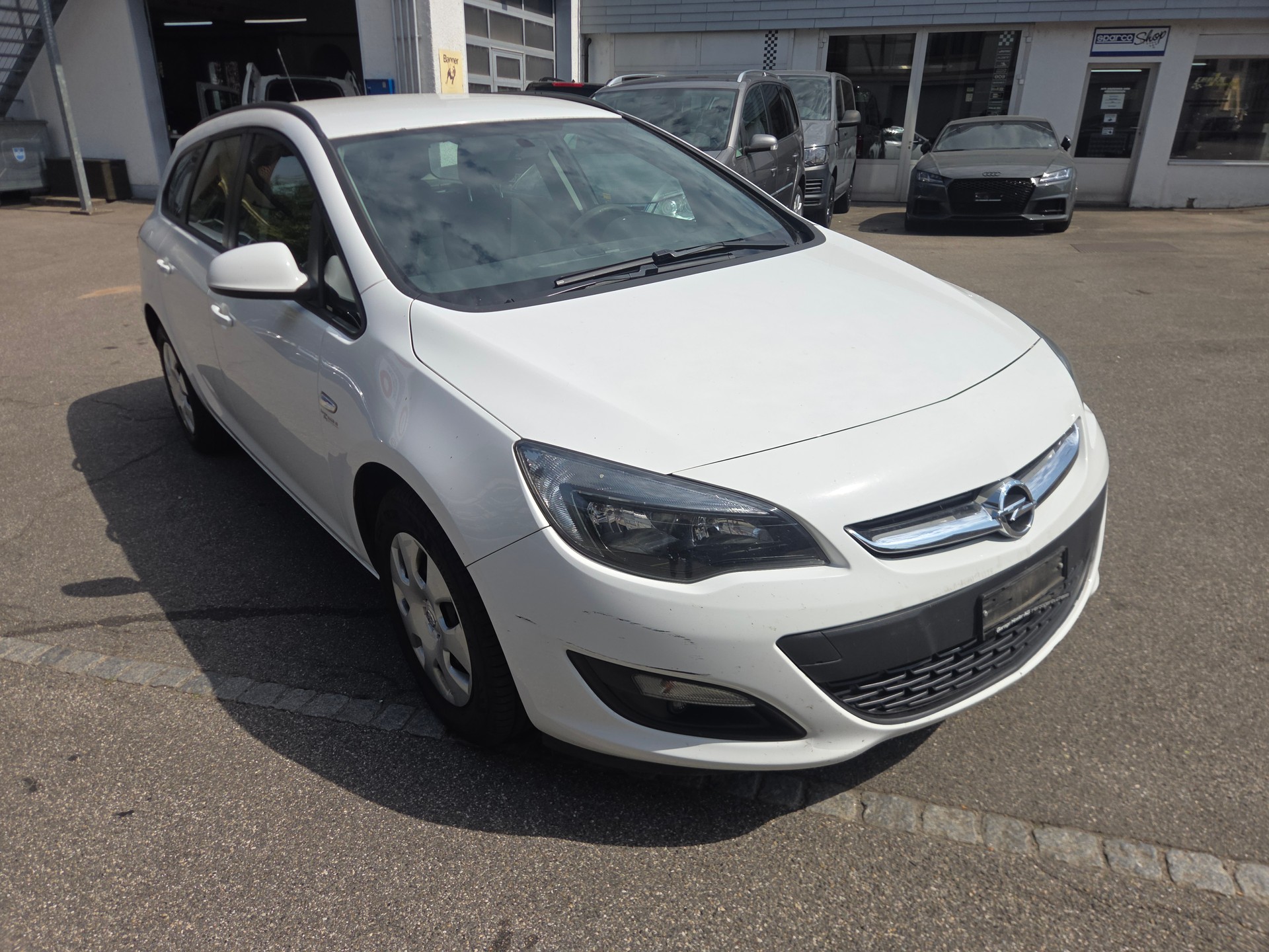 OPEL Astra SportsTourer 1.4i 16V-image-1