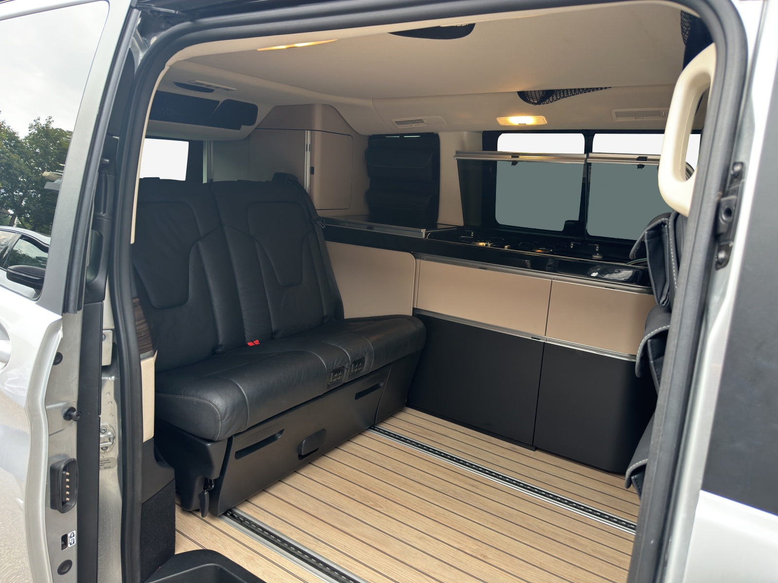 MERCEDES-BENZ Marco Polo 250 d 4M Automat-image-10