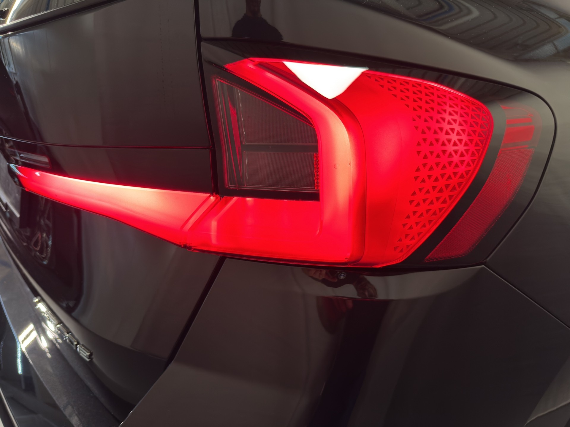 BMW X1 30e xDrive-image-5