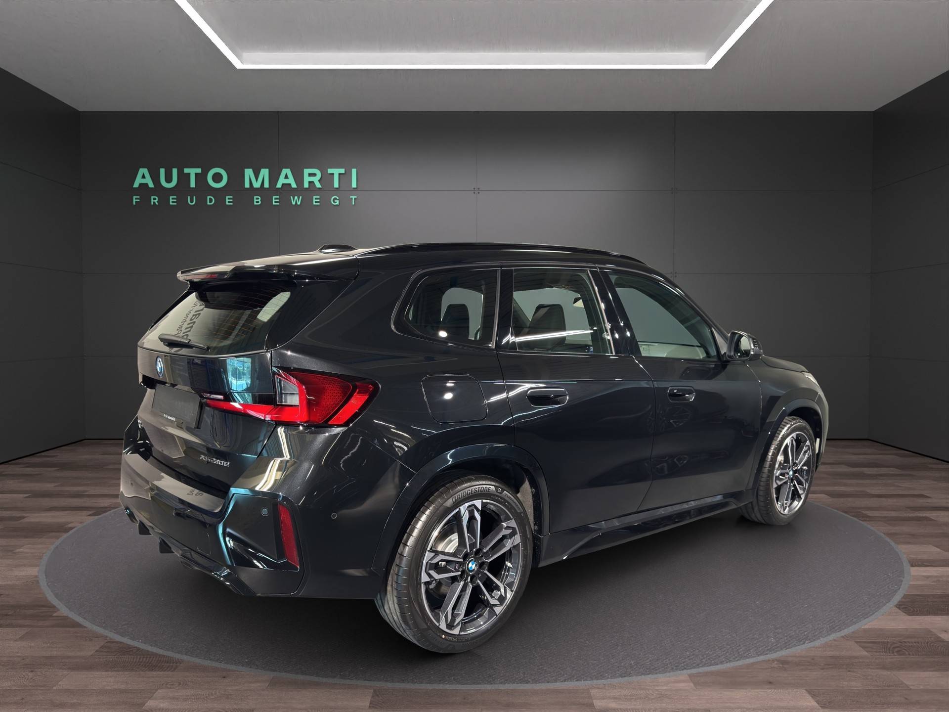 BMW X1 30e xDrive-image-3