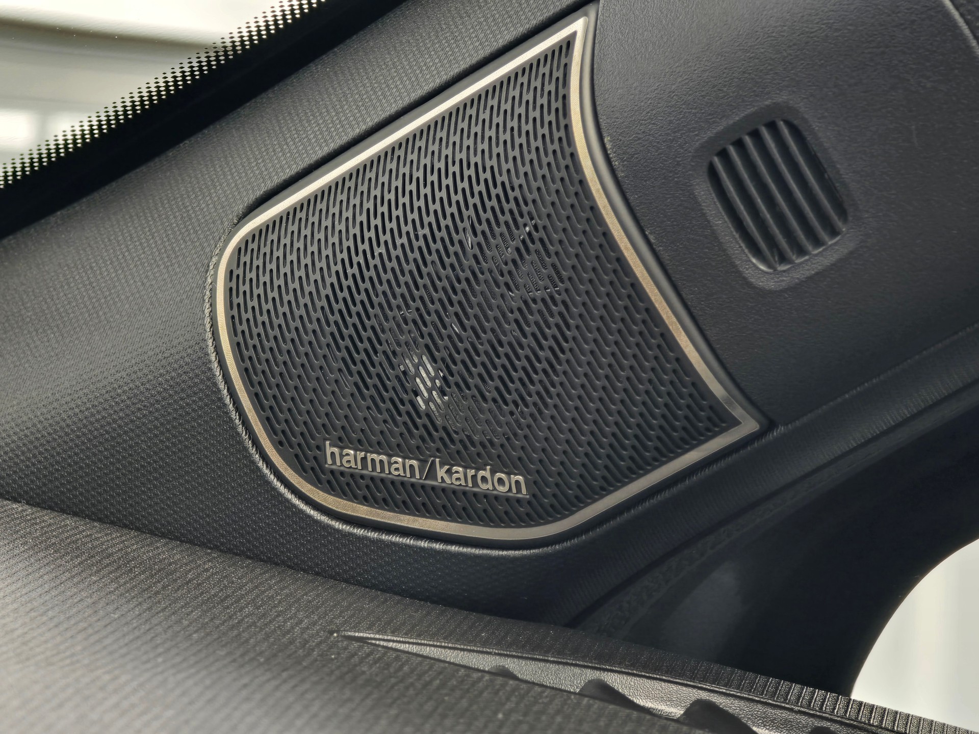 RENAULT Clio 1.8 E-Tech Esprit Alpine 160-image-27