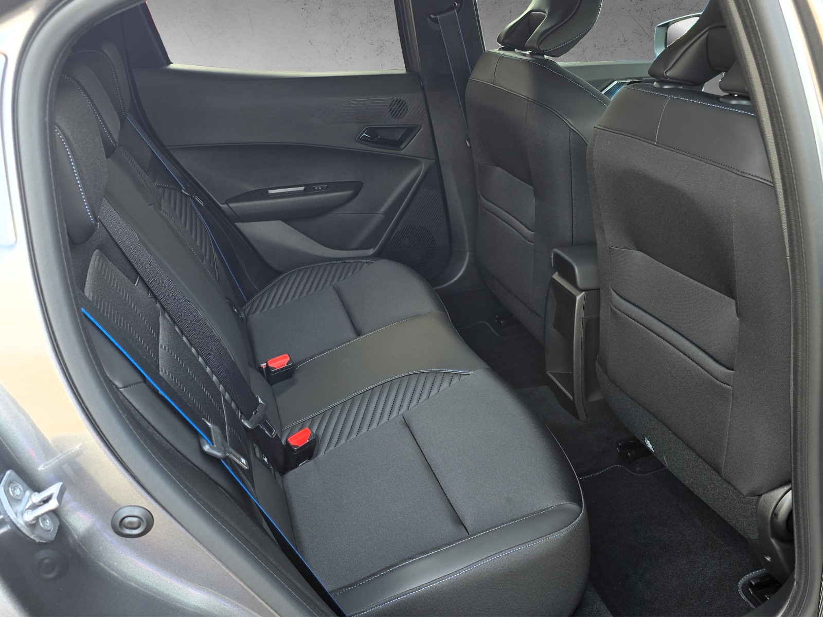 RENAULT Clio 1.8 E-Tech Esprit Alpine 160-image-15