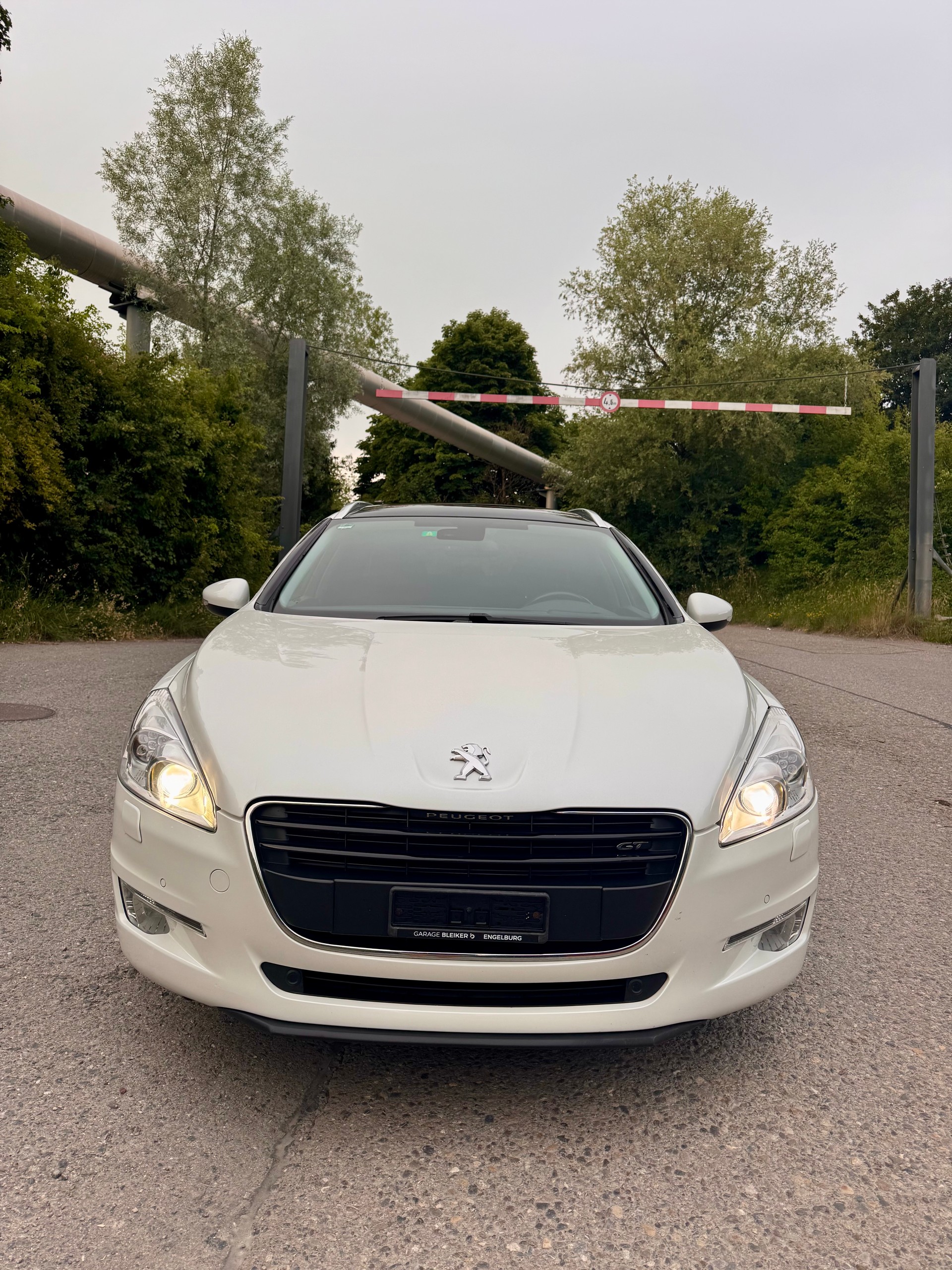 PEUGEOT 2.2 HDi GT-image-0