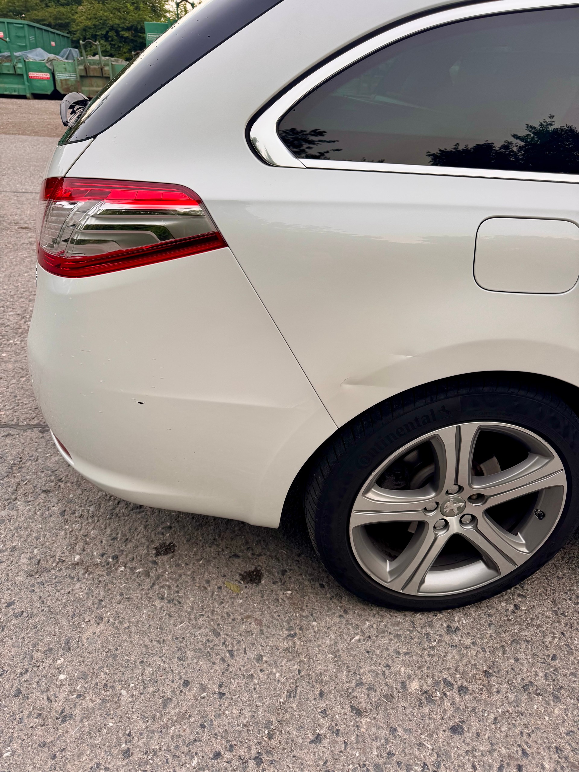 PEUGEOT 2.2 HDi GT-image-2