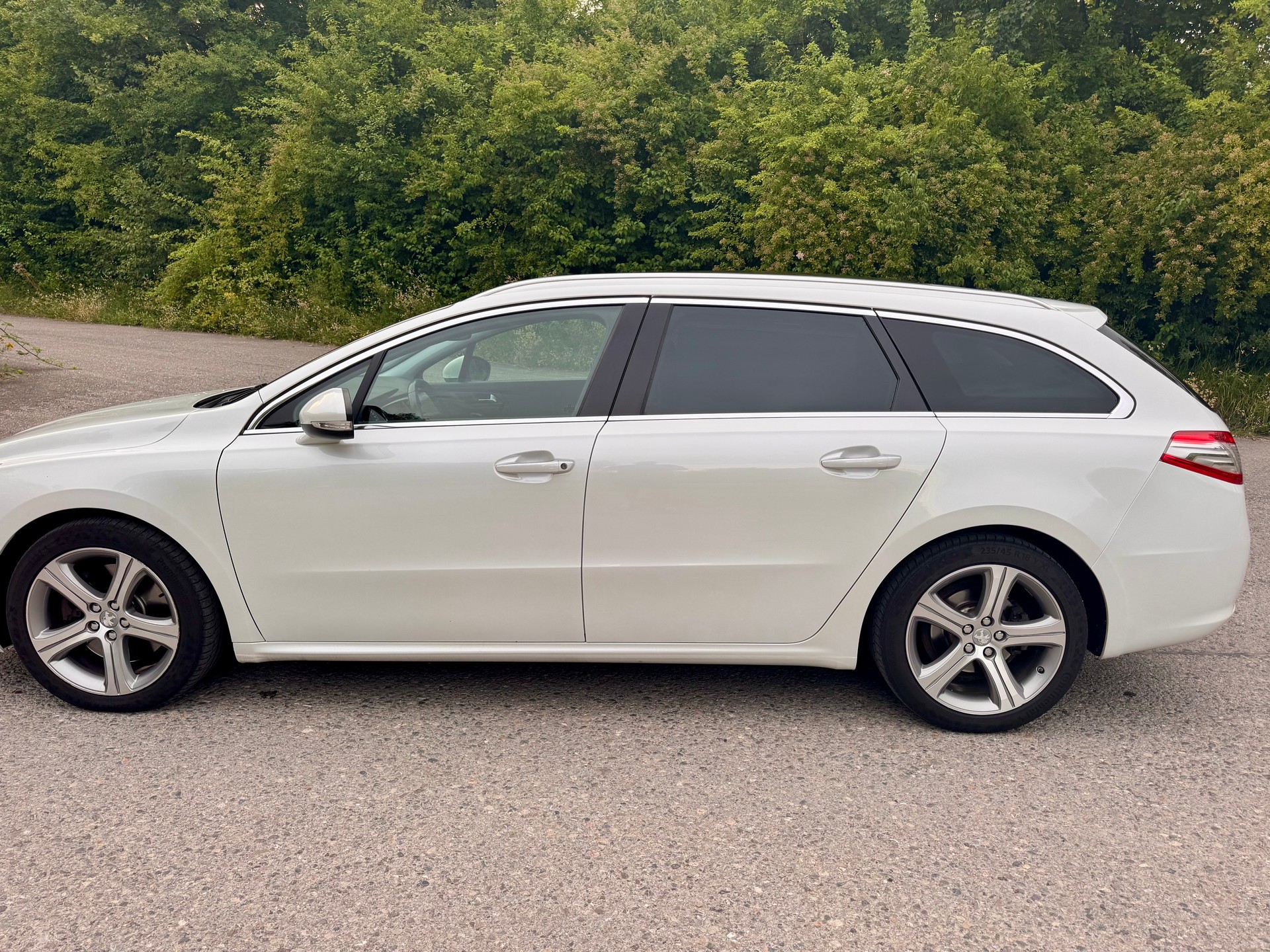 PEUGEOT 2.2 HDi GT-image-1