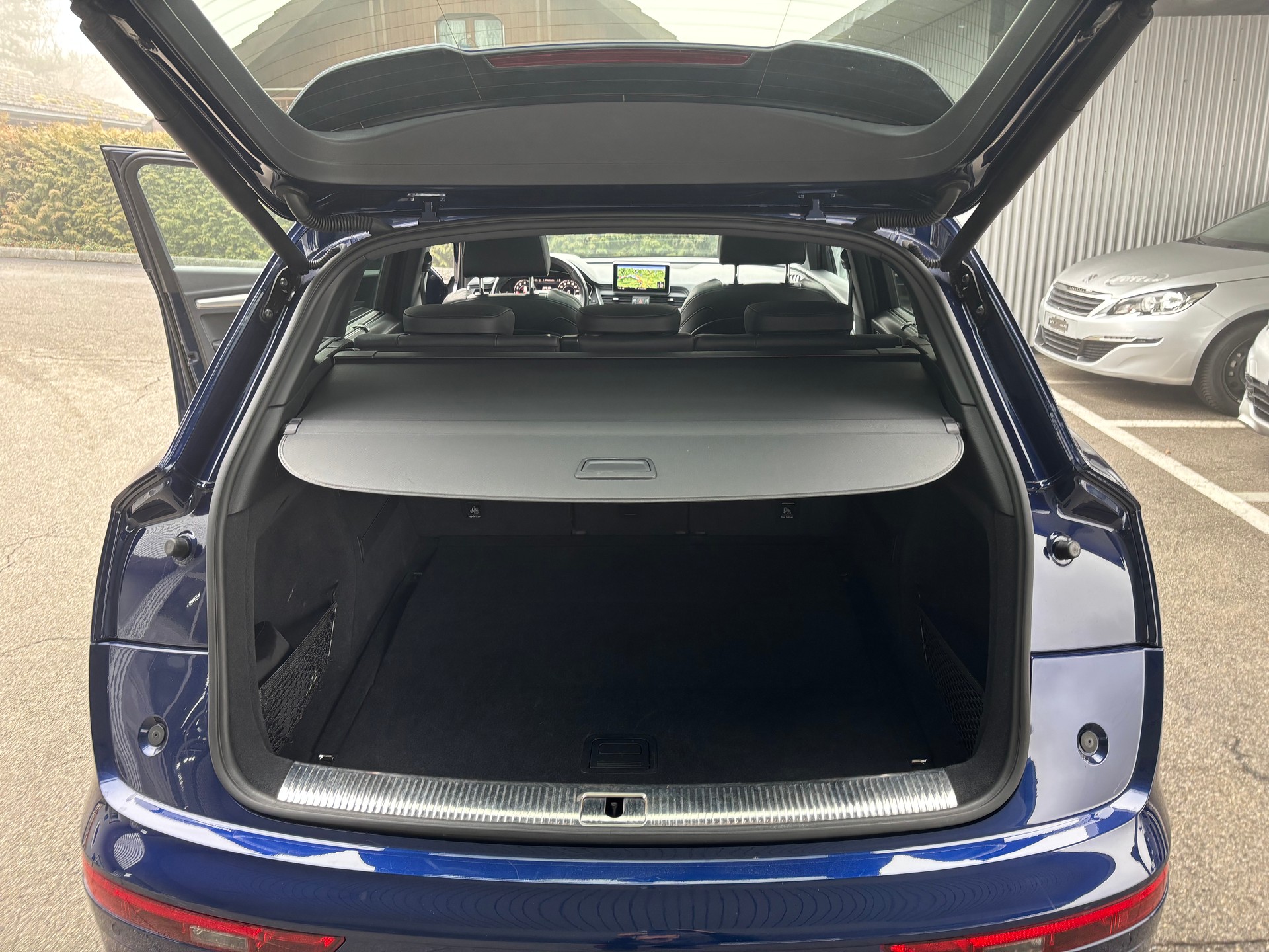 AUDI Q5 2.0 TFSI sport quattro S-tronic-image-9