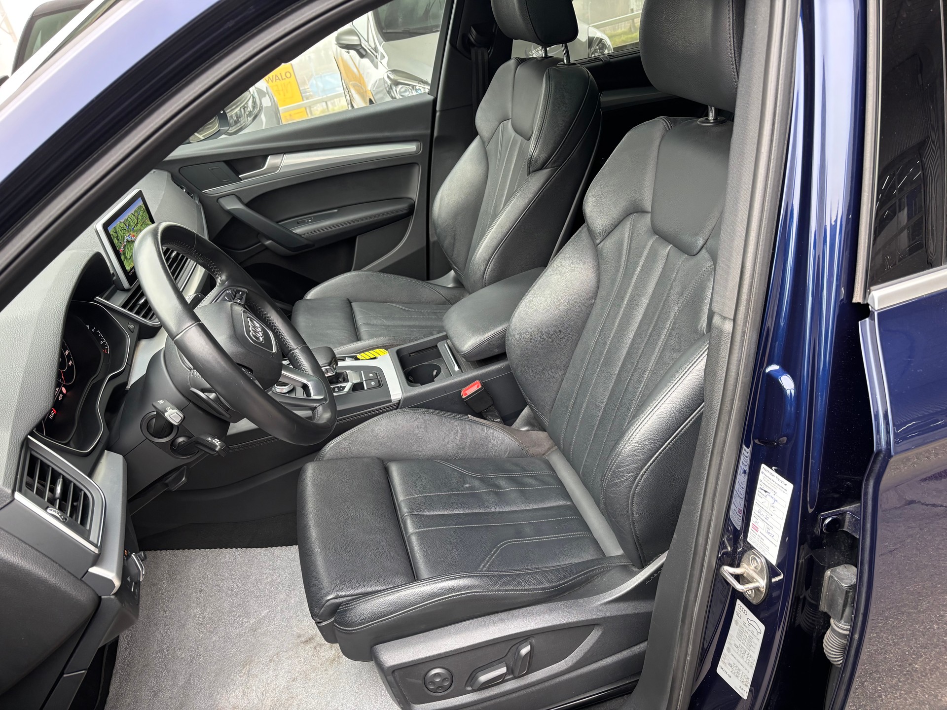 AUDI Q5 2.0 TFSI sport quattro S-tronic-image-5