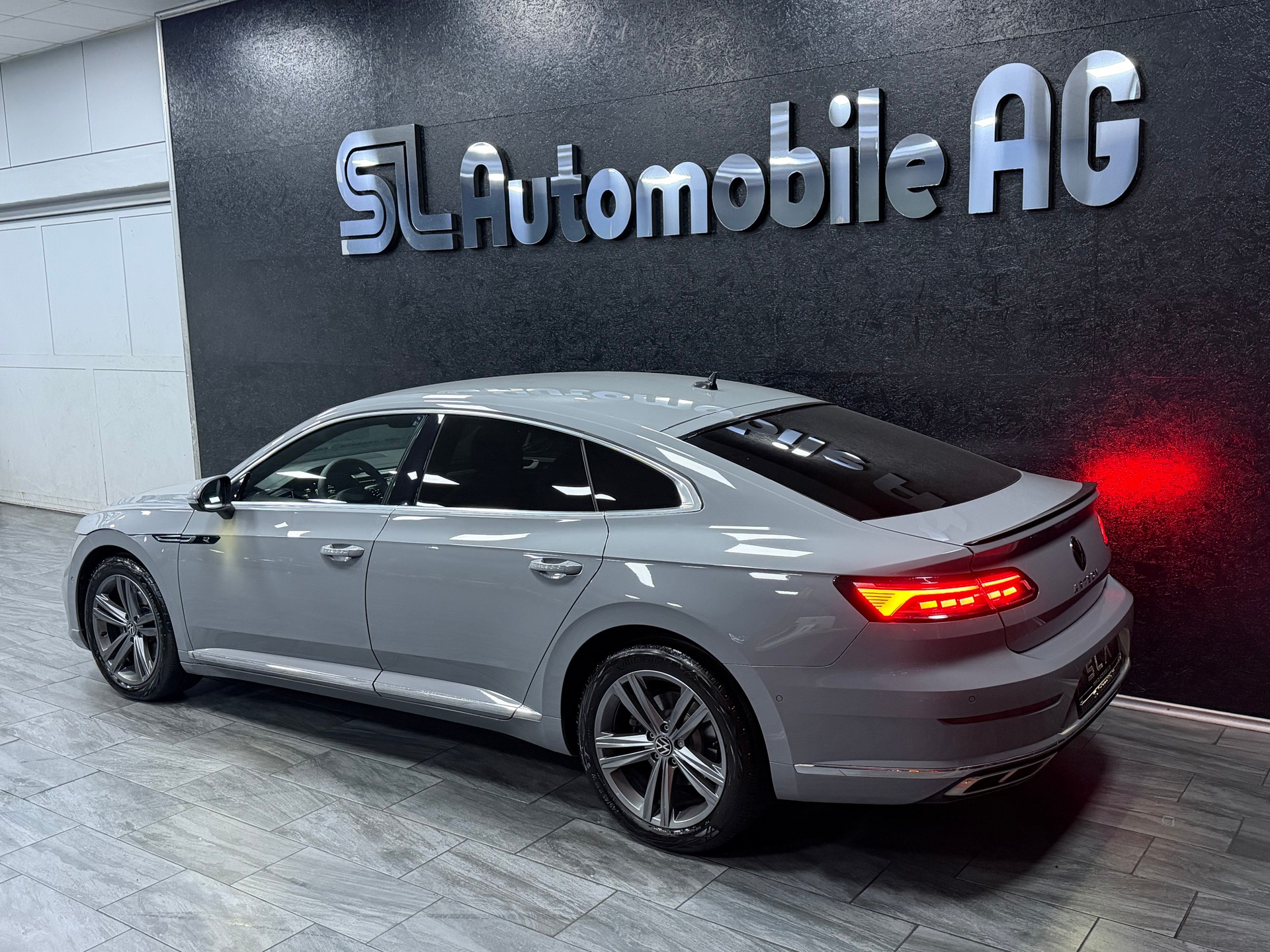 VW Arteon 2.0 TDI R-Line 4Motion DSG / Sitz Masagge / Leasing ab 299.- Monate-image-4