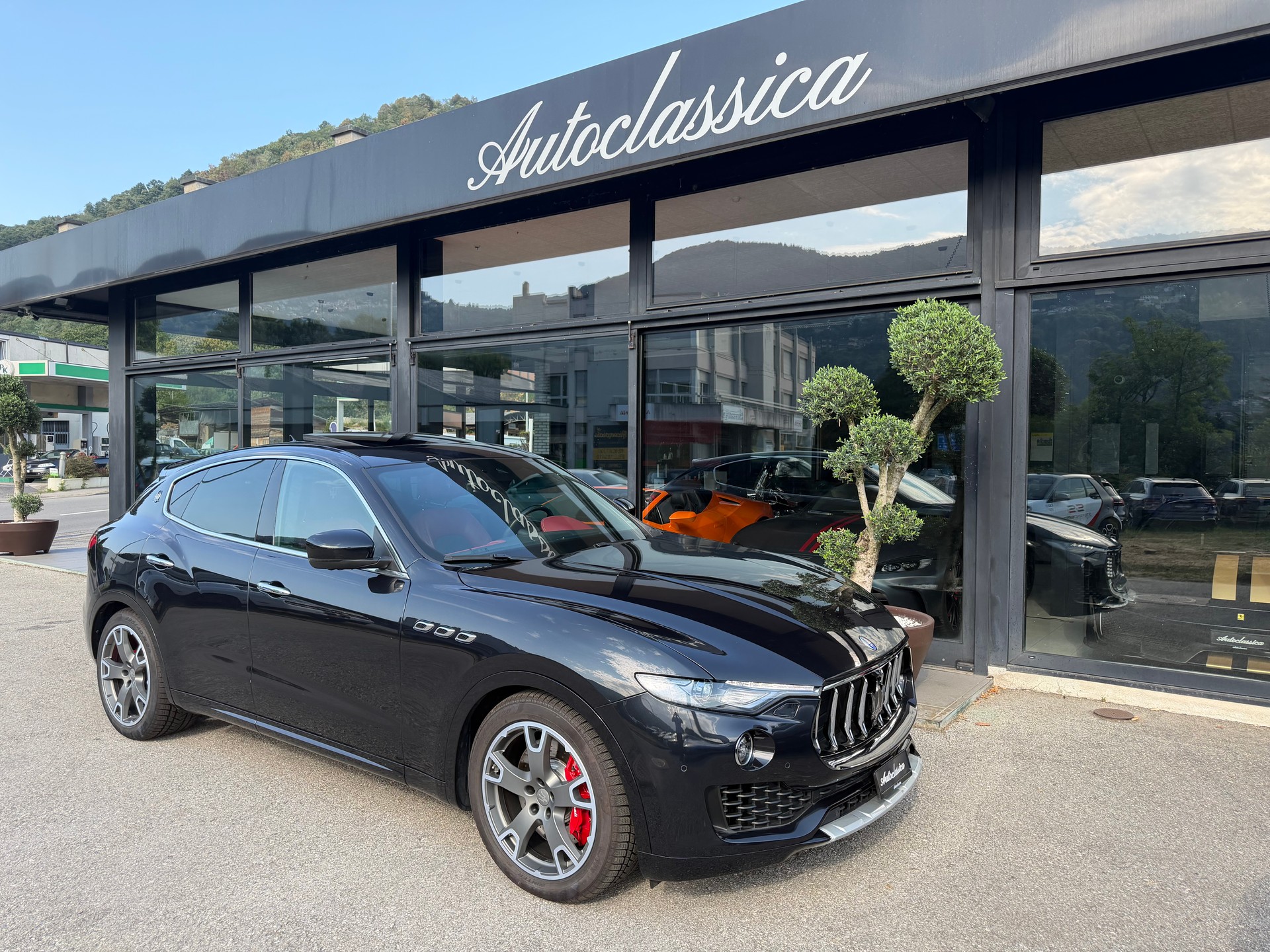 MASERATI Levante S 3.0 V6 Automatica-image-4