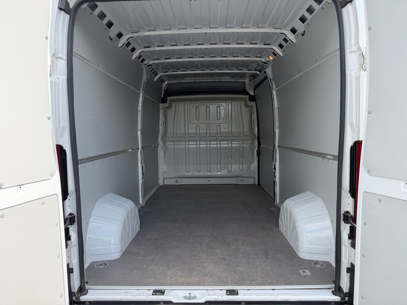FIAT Ducato 35 L3H2 - 3 Jahre Gratis Service-image-17