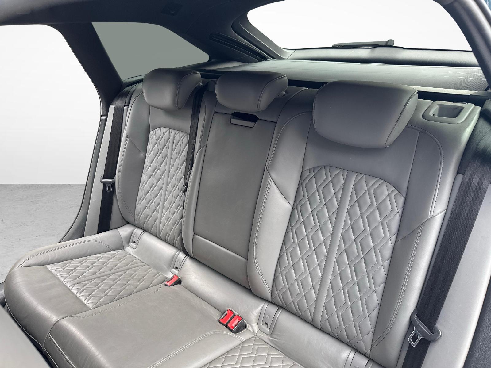AUDI A6 Avant 2.0 55 TFSI e Sport quattro S-Tronic-image-10