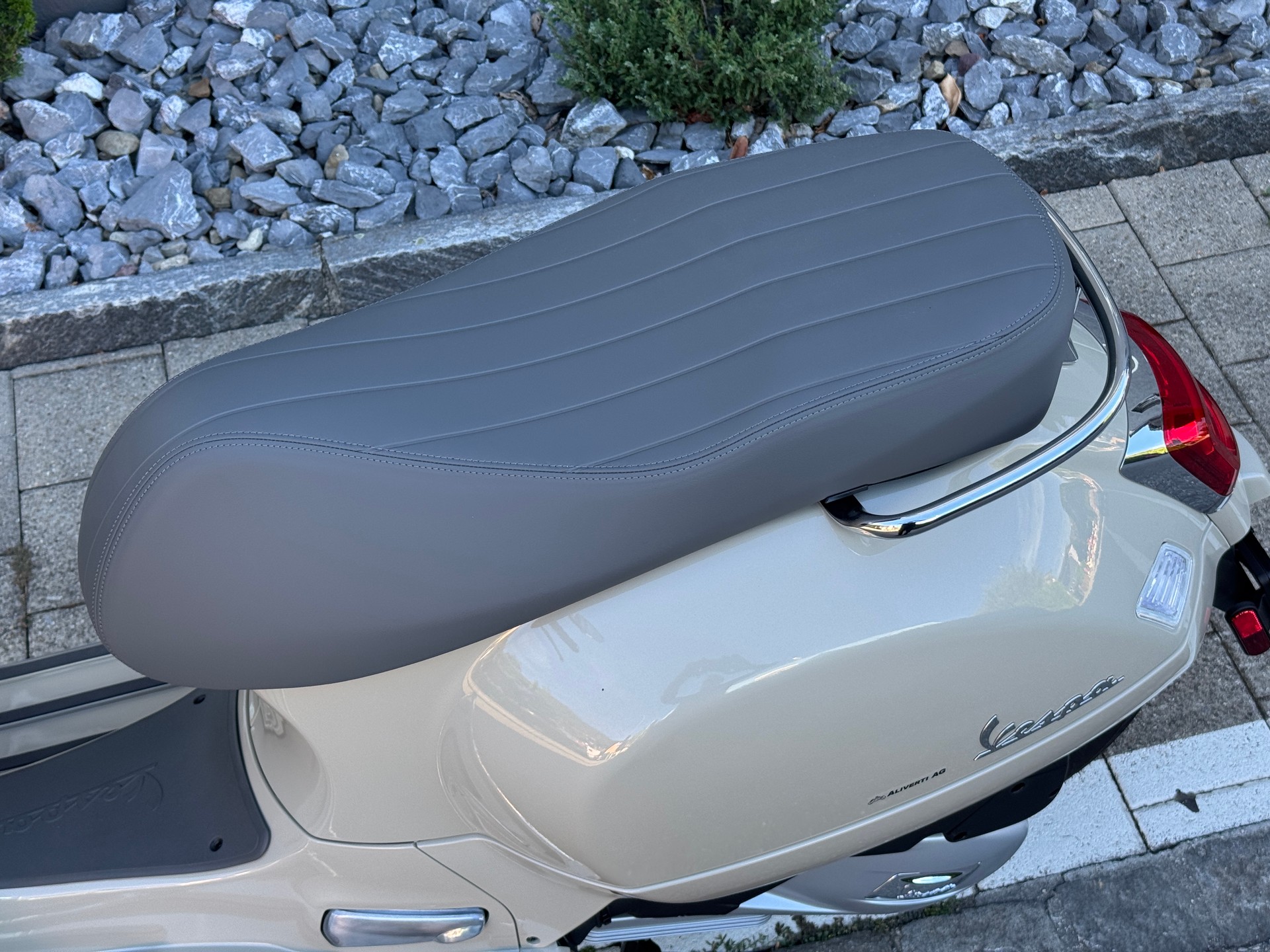 PIAGGIO Vespa GTS 125 RST Euro 5+-image-6