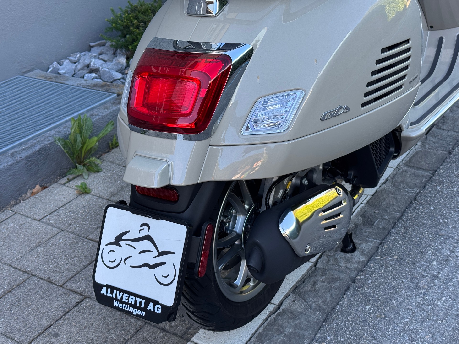 PIAGGIO Vespa GTS 125 RST Euro 5+-image-14