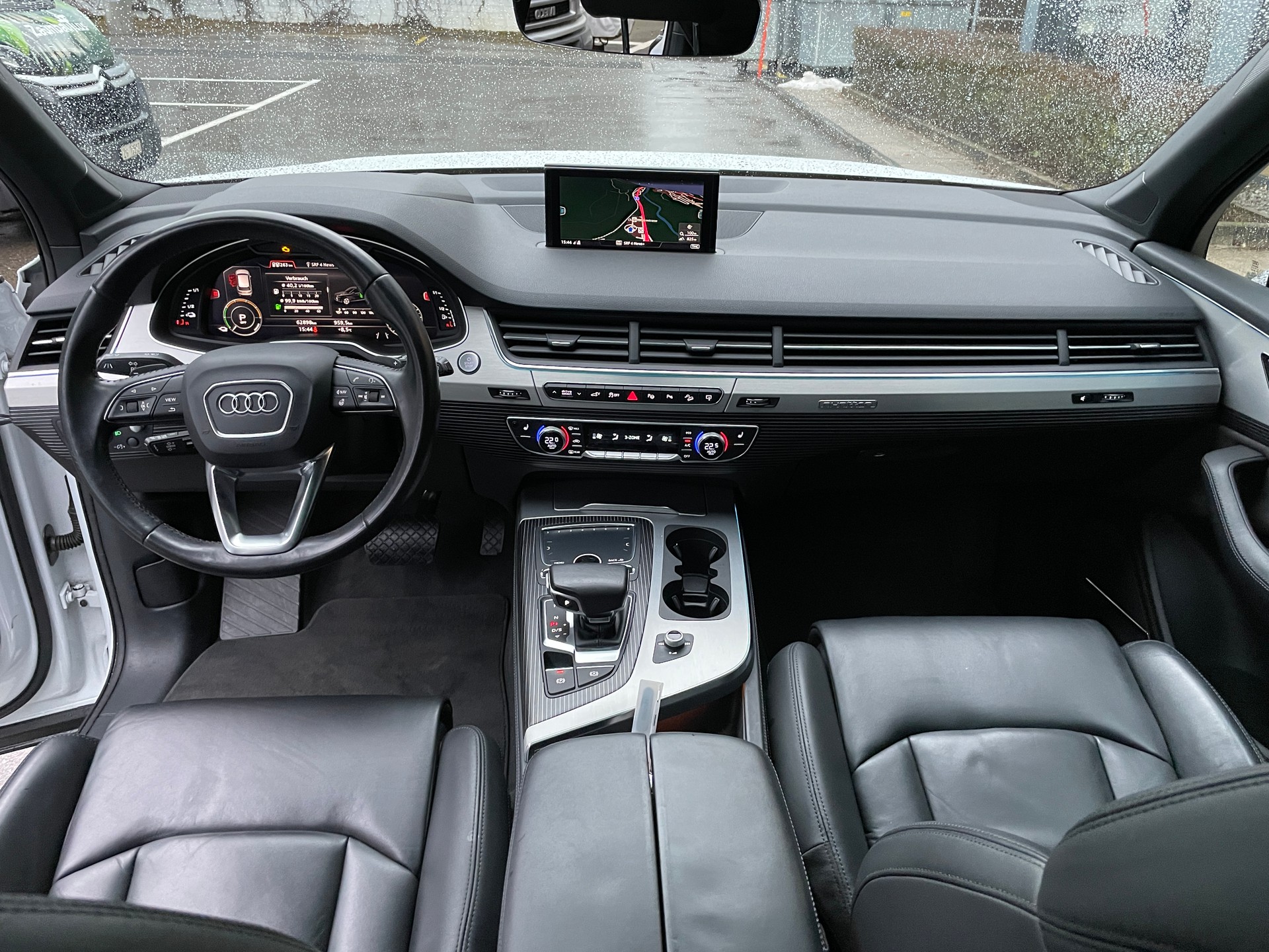 AUDI Q7 e-tron 3.0 TDI quattro tiptronic-image-17
