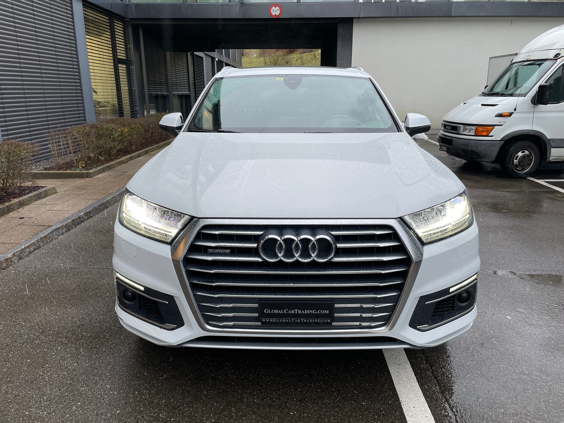 AUDI Q7 e-tron 3.0 TDI quattro tiptronic-image-5