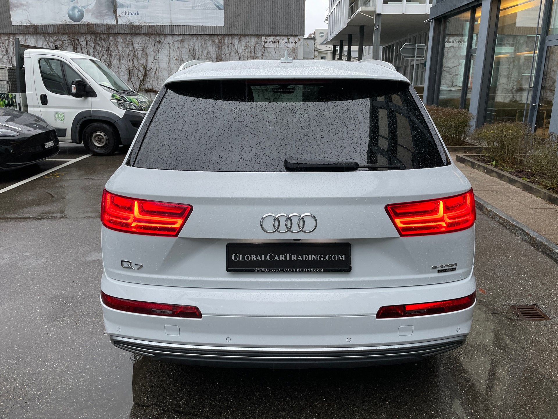 AUDI Q7 e-tron 3.0 TDI quattro tiptronic-showroom-element-3