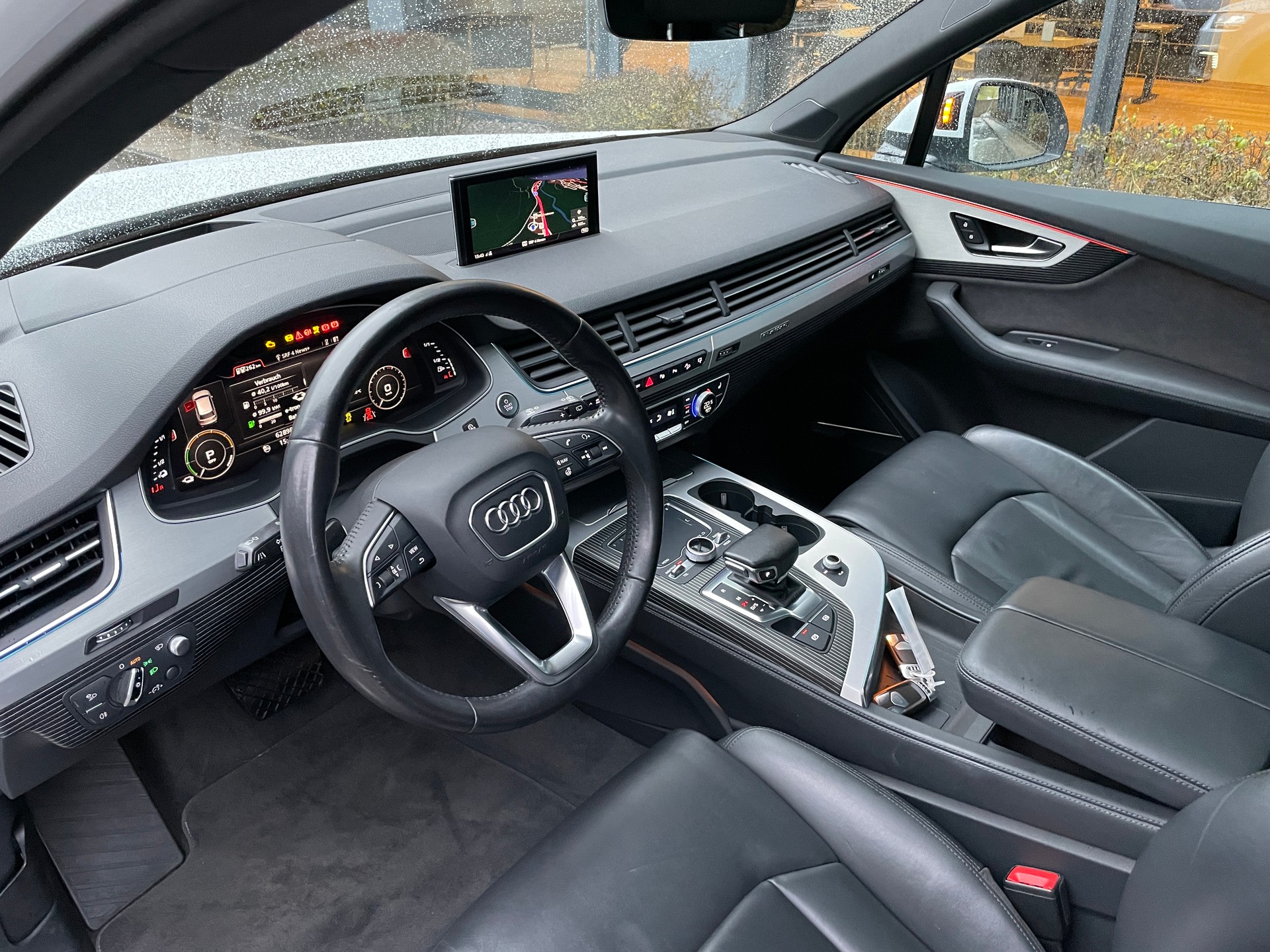 AUDI Q7 e-tron 3.0 TDI quattro tiptronic-image-8