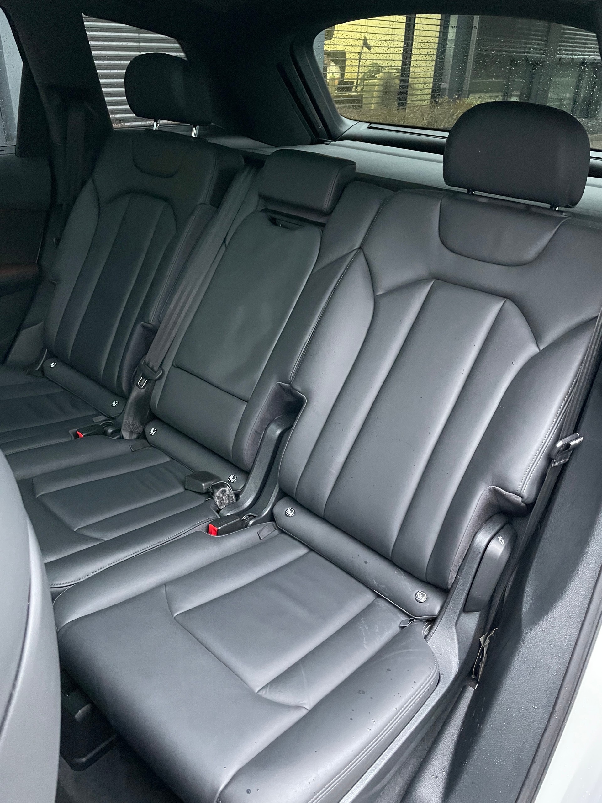 AUDI Q7 e-tron 3.0 TDI quattro tiptronic-image-13