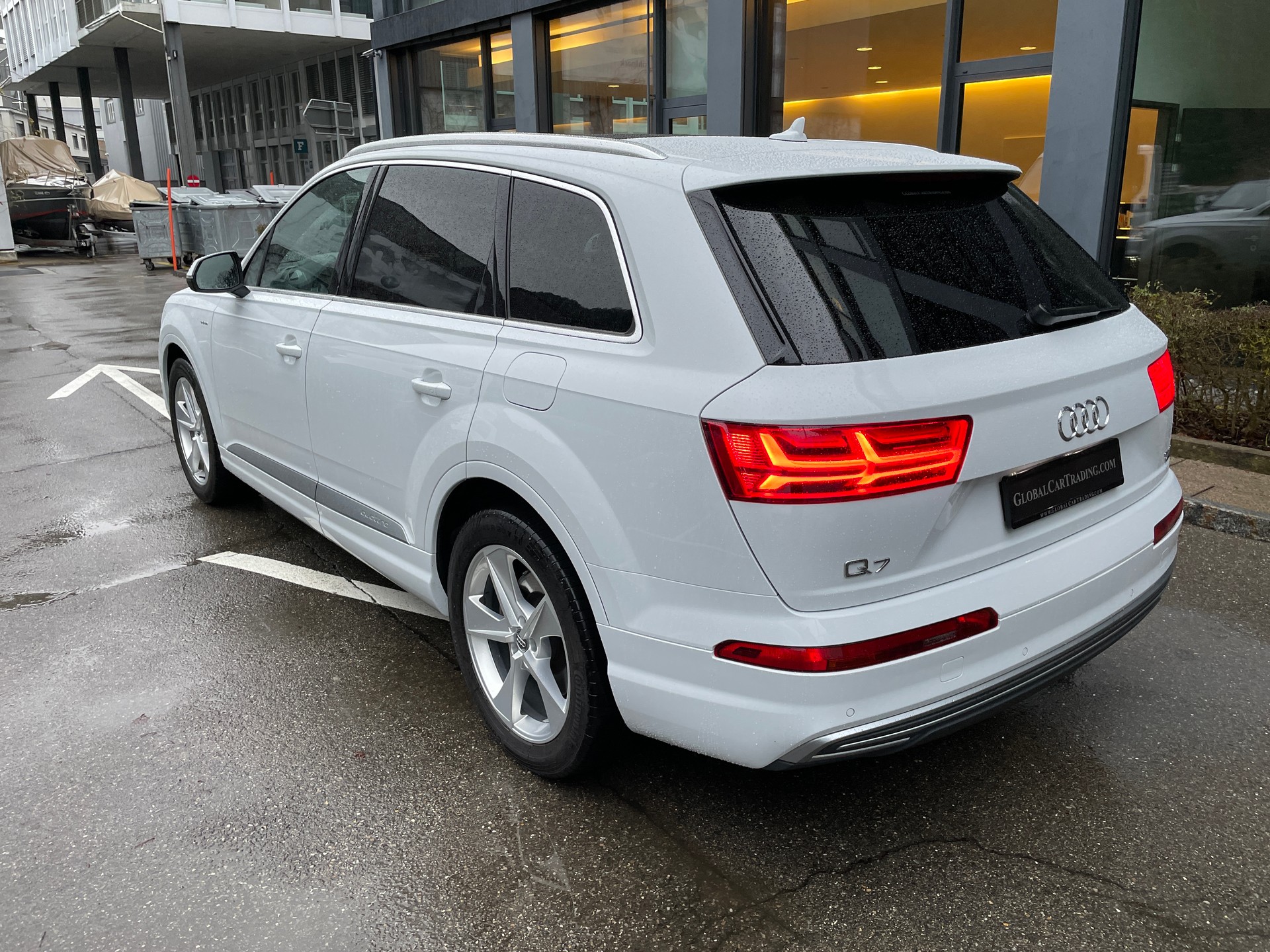 AUDI Q7 e-tron 3.0 TDI quattro tiptronic-showroom-element-2
