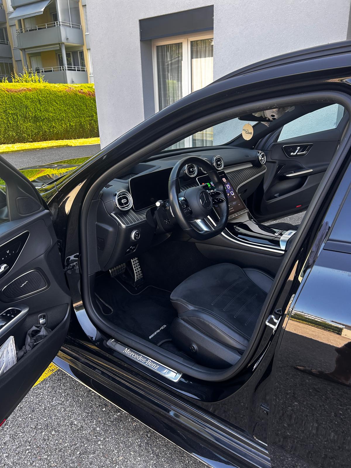 MERCEDES-BENZ C 220 d Swiss Star AMG Line 4matic-image-6