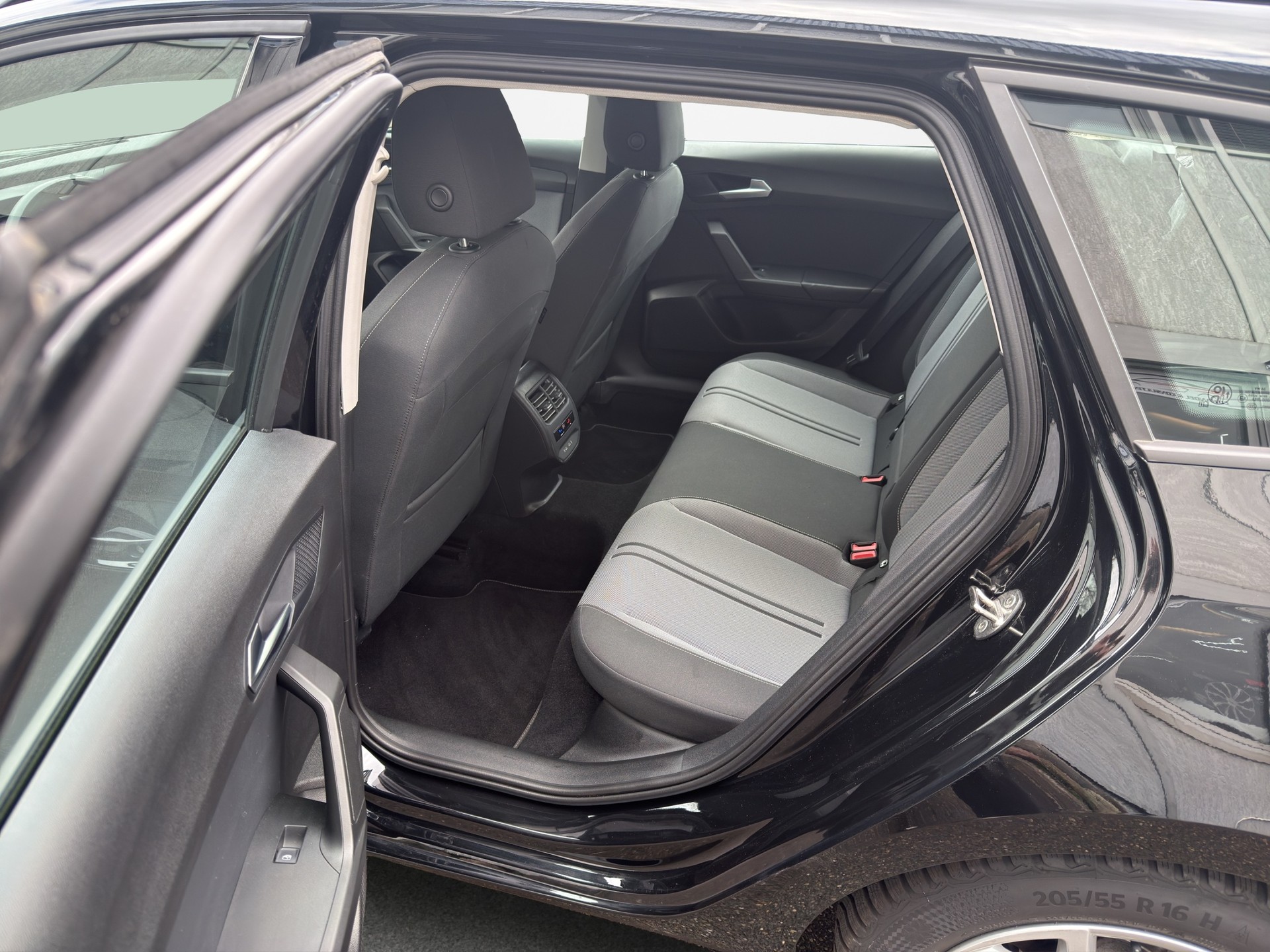 SEAT Leon ST 1.5 TGI Style DSG-image-13