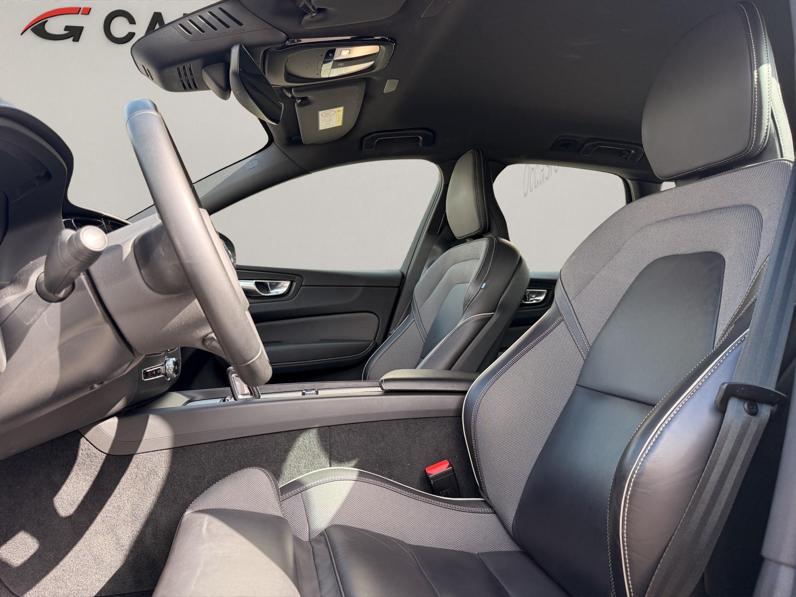 VOLVO XC60 2.0 B5 MH R-Design AWD-image-10