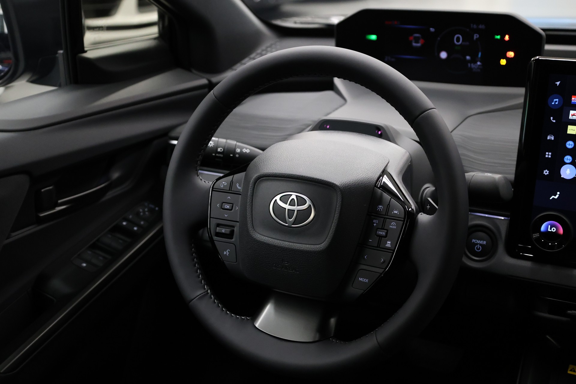 TOYOTA C-HR+ Style ICON FWD-image-23