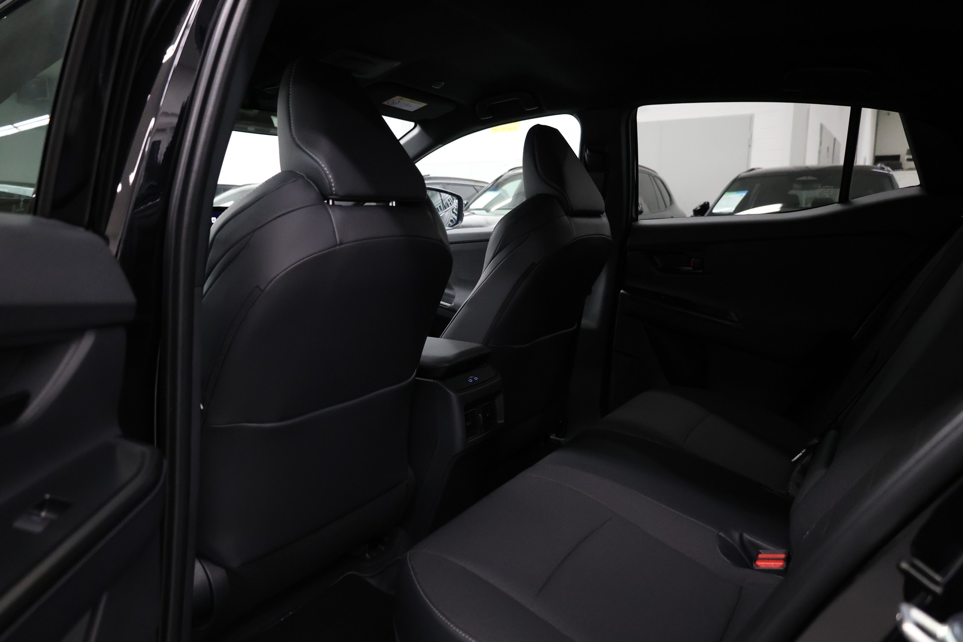 TOYOTA C-HR+ Style ICON FWD-image-28
