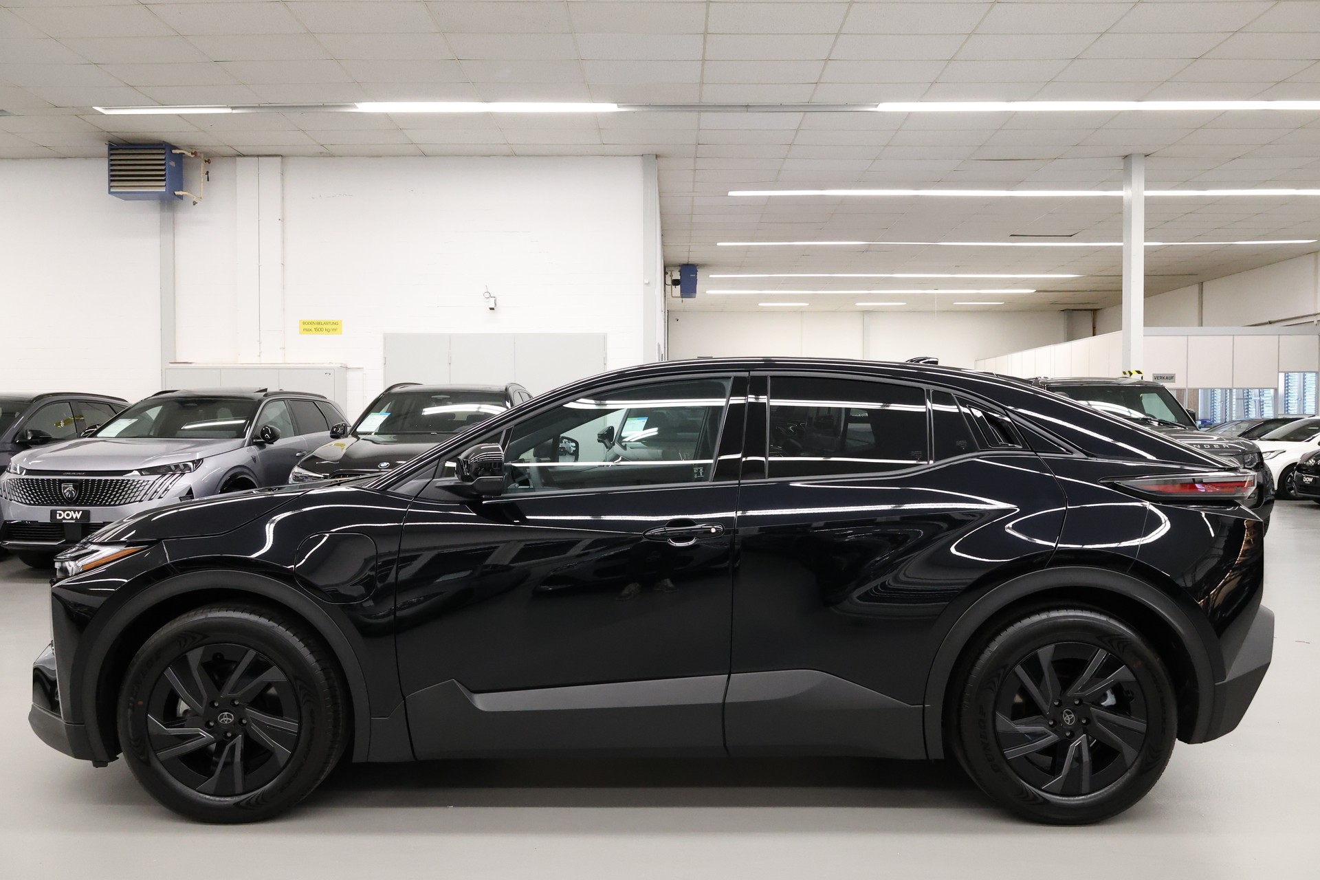 TOYOTA C-HR+ Style ICON FWD-image-11