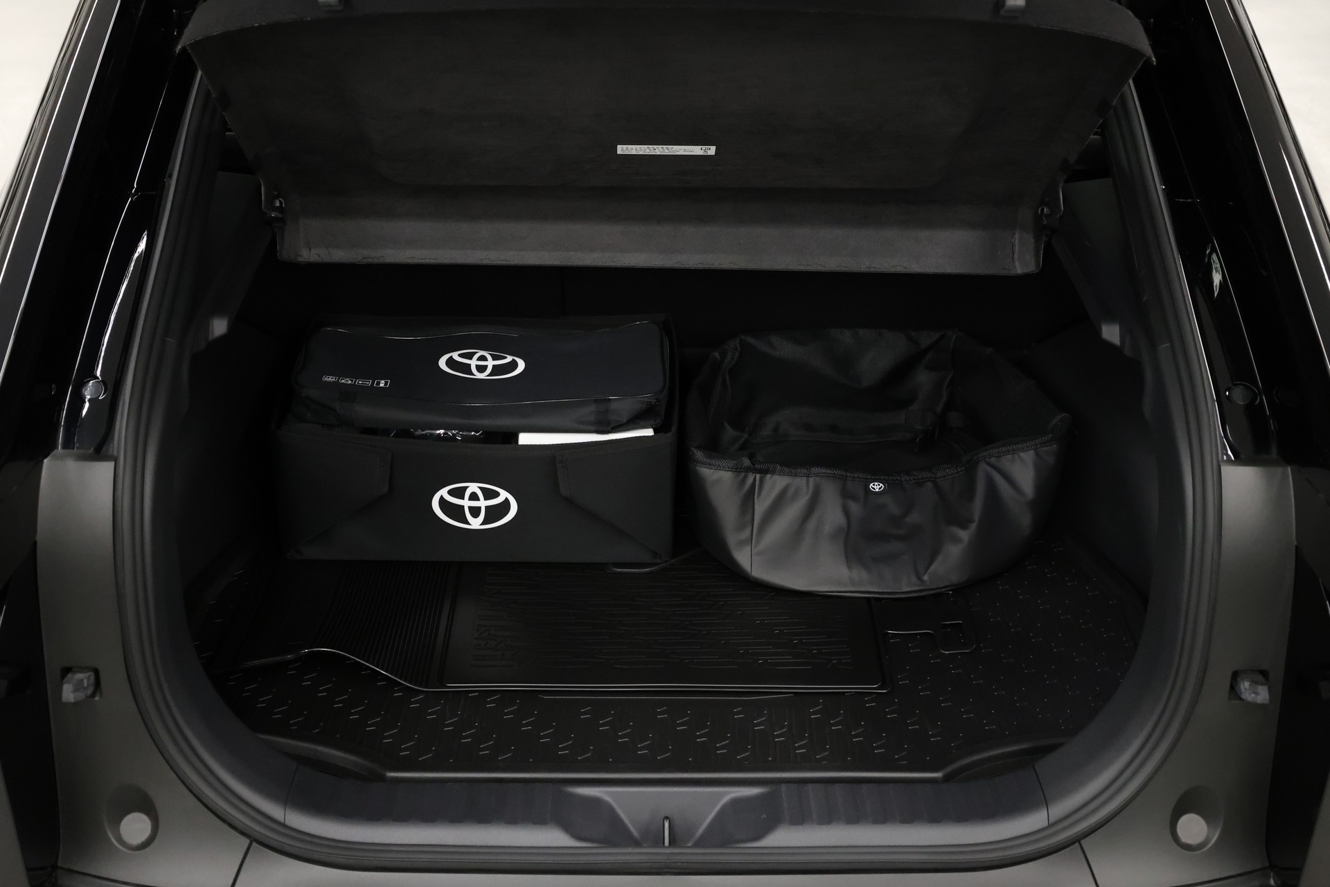 TOYOTA C-HR+ Style ICON FWD-image-13