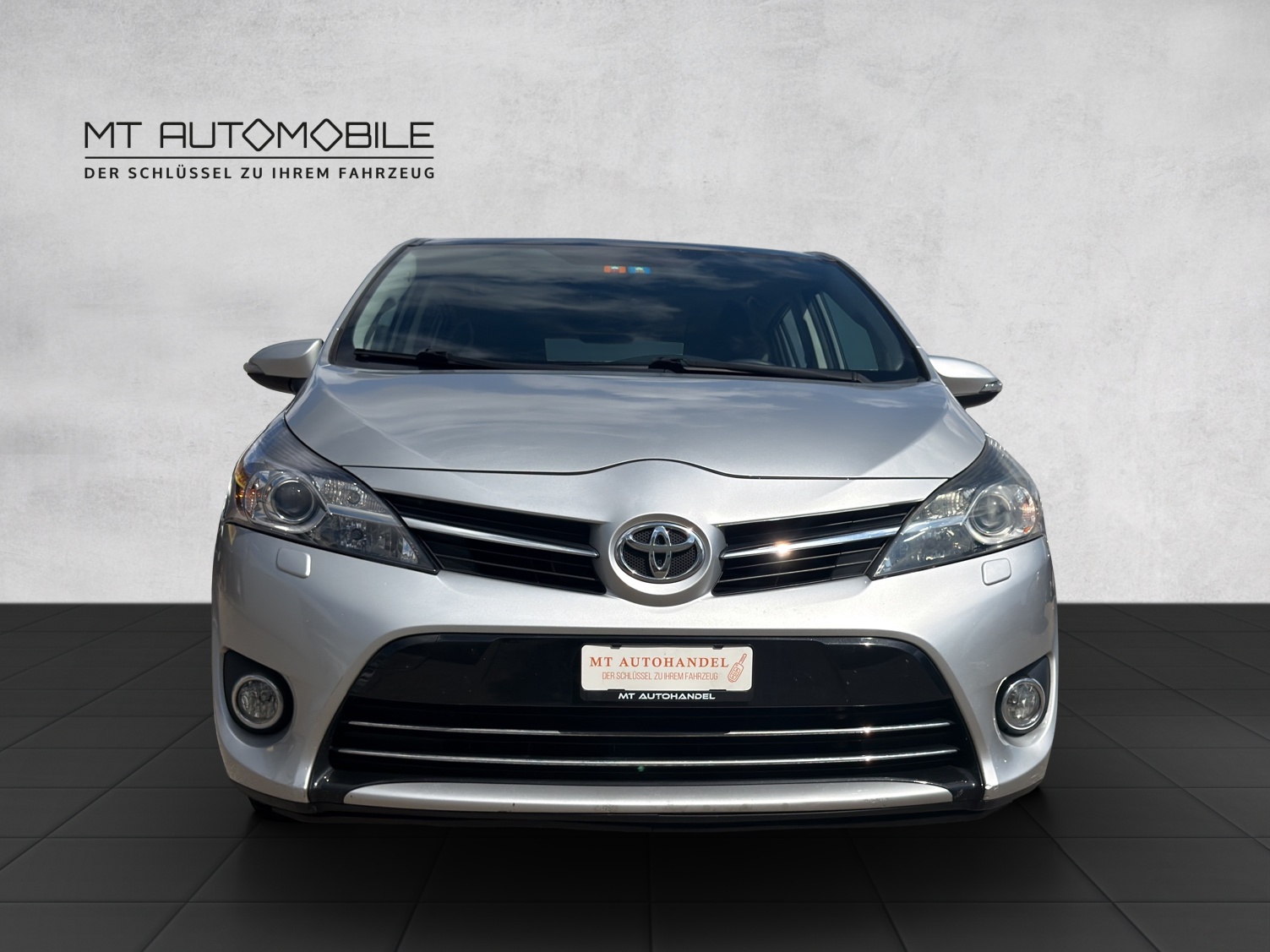 TOYOTA Verso 2.0 D-4D Sol-showroom-element-1