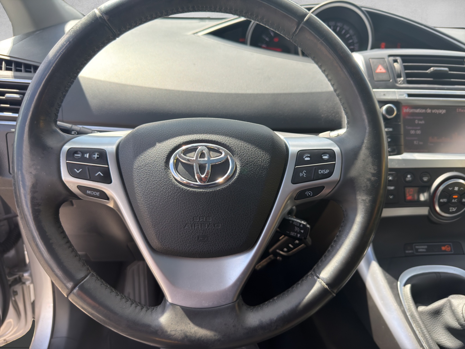 TOYOTA Verso 2.0 D-4D Sol-image-10