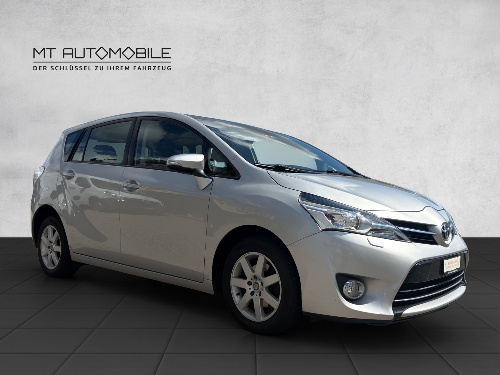 TOYOTA Verso 2.0 D-4D Sol-image-5