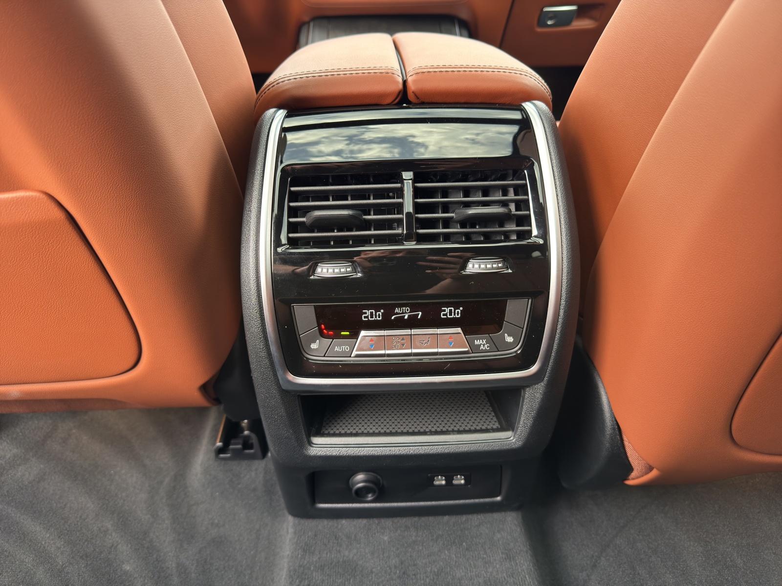 BMW X7 40d xDrive SAG-image-16