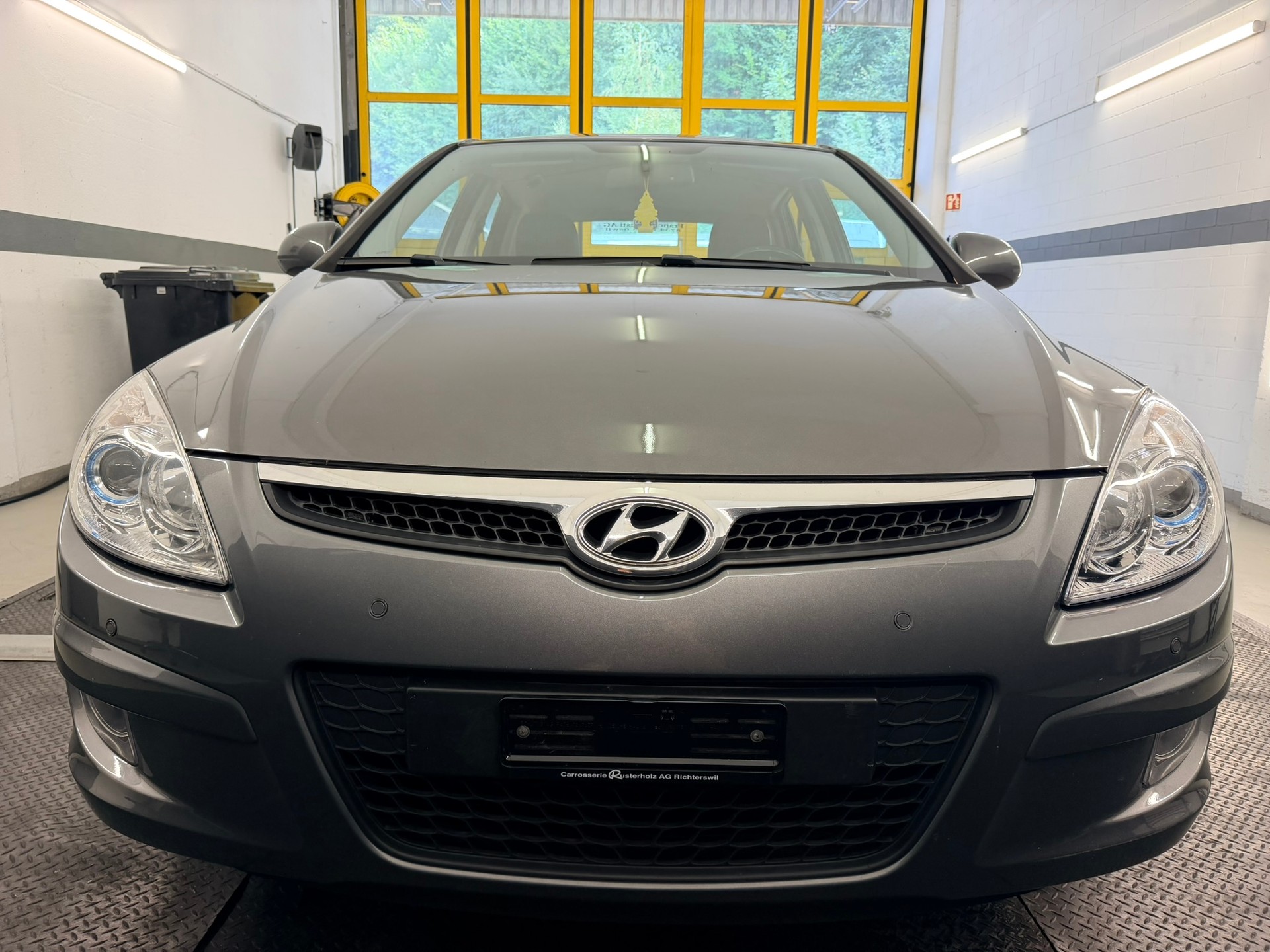 HYUNDAI i30 2.0 Premium Automatic-image-1