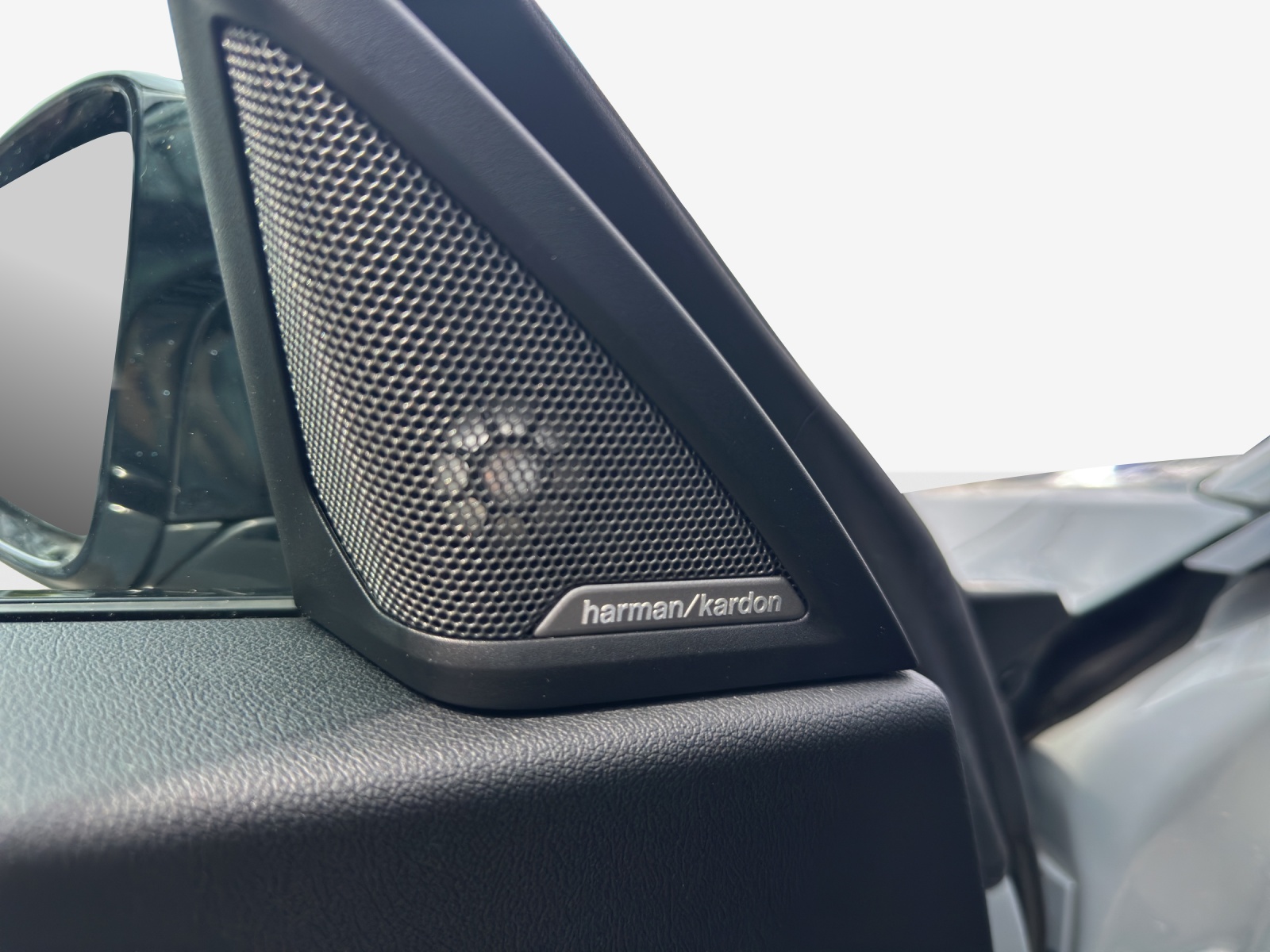 BMW M240i xDrive M Sport Pro Steptronic-image-13