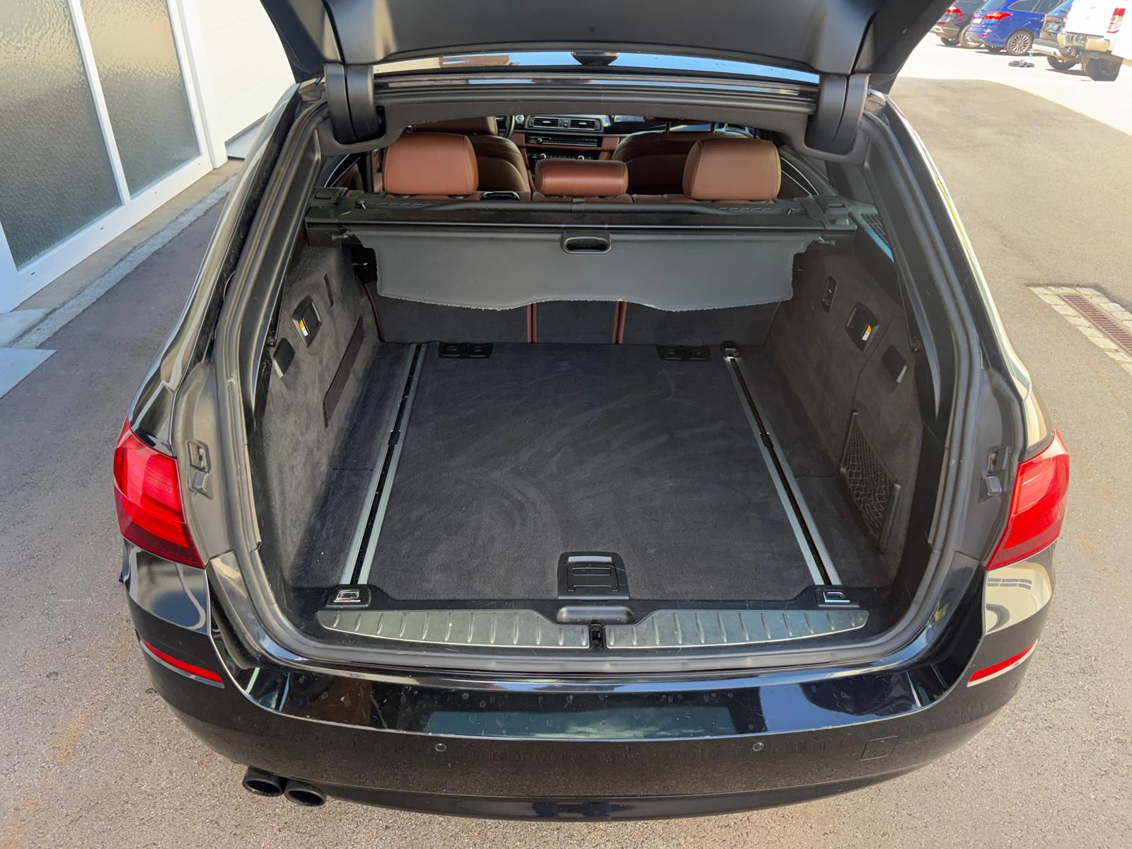 BMW 530d Touring xDrive Steptronic-image-12