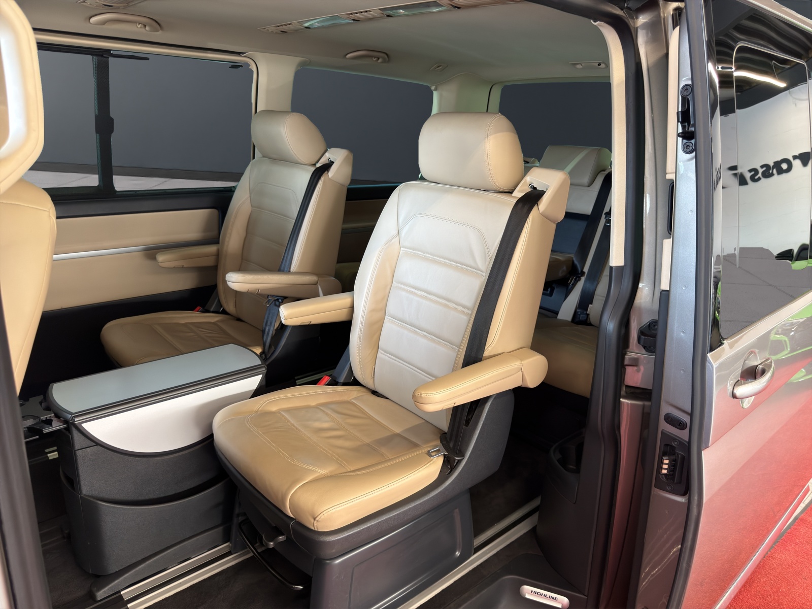 VW T6 Multivan 2.0 Bi-TDI Highline Liberty 4Mot. DSG-image-27