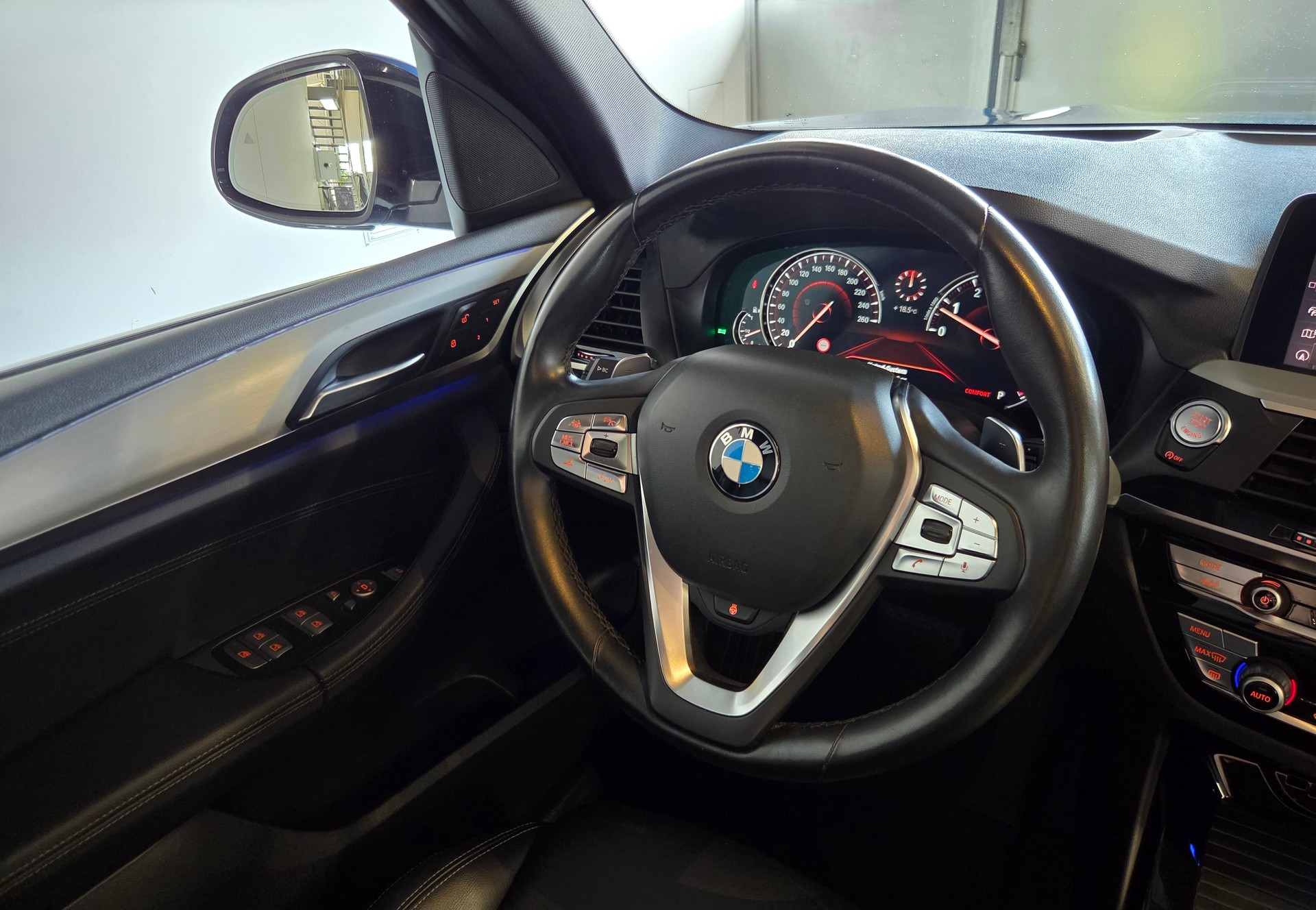 BMW X3 30i xDrive SAG-image-16