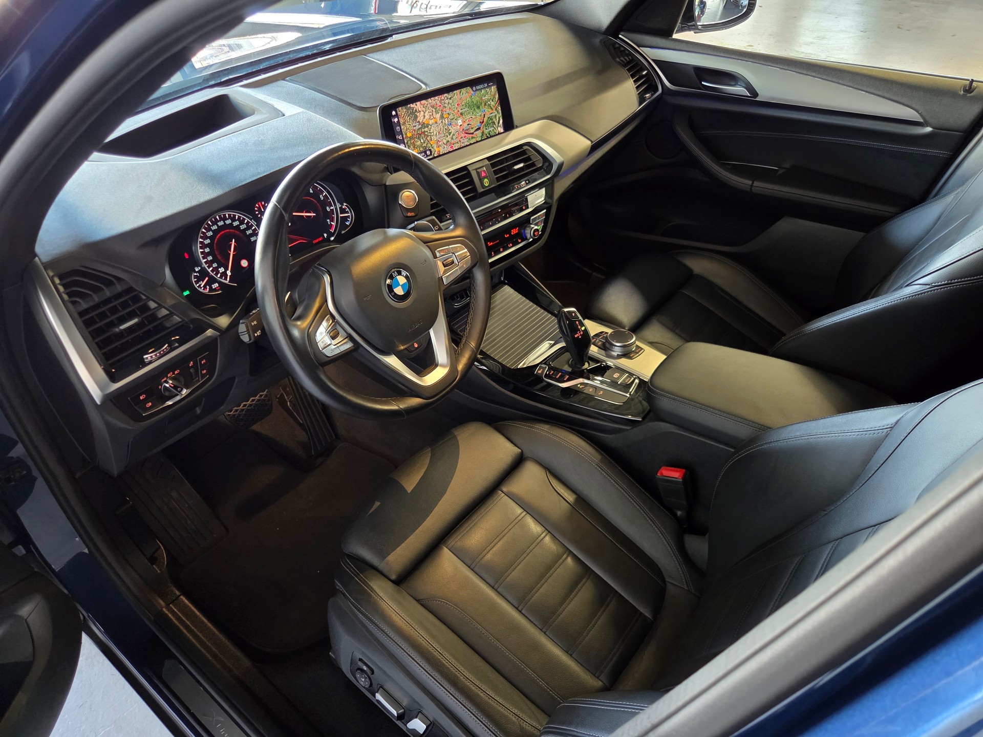 BMW X3 30i xDrive SAG-image-3