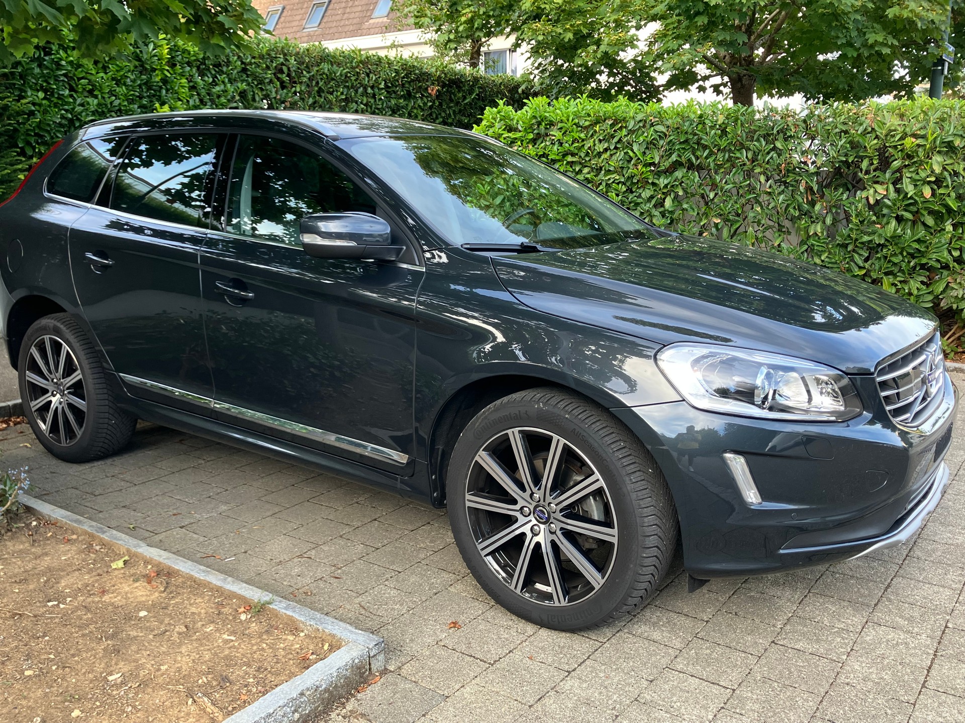 VOLVO 2.0 D4 Summum S/S-image-1