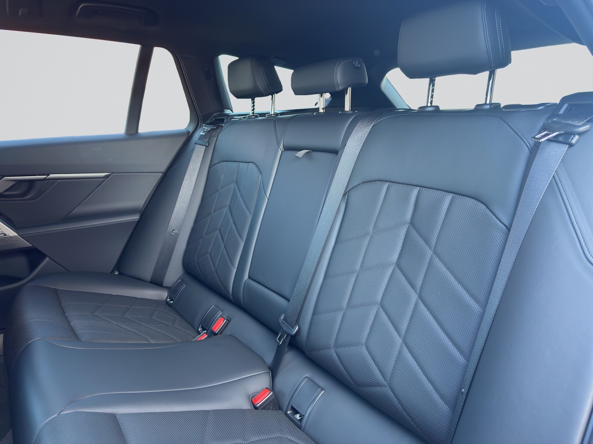 BMW 520i sDrive 48V Touring M Sport Shadow Line Steptronic-image-9