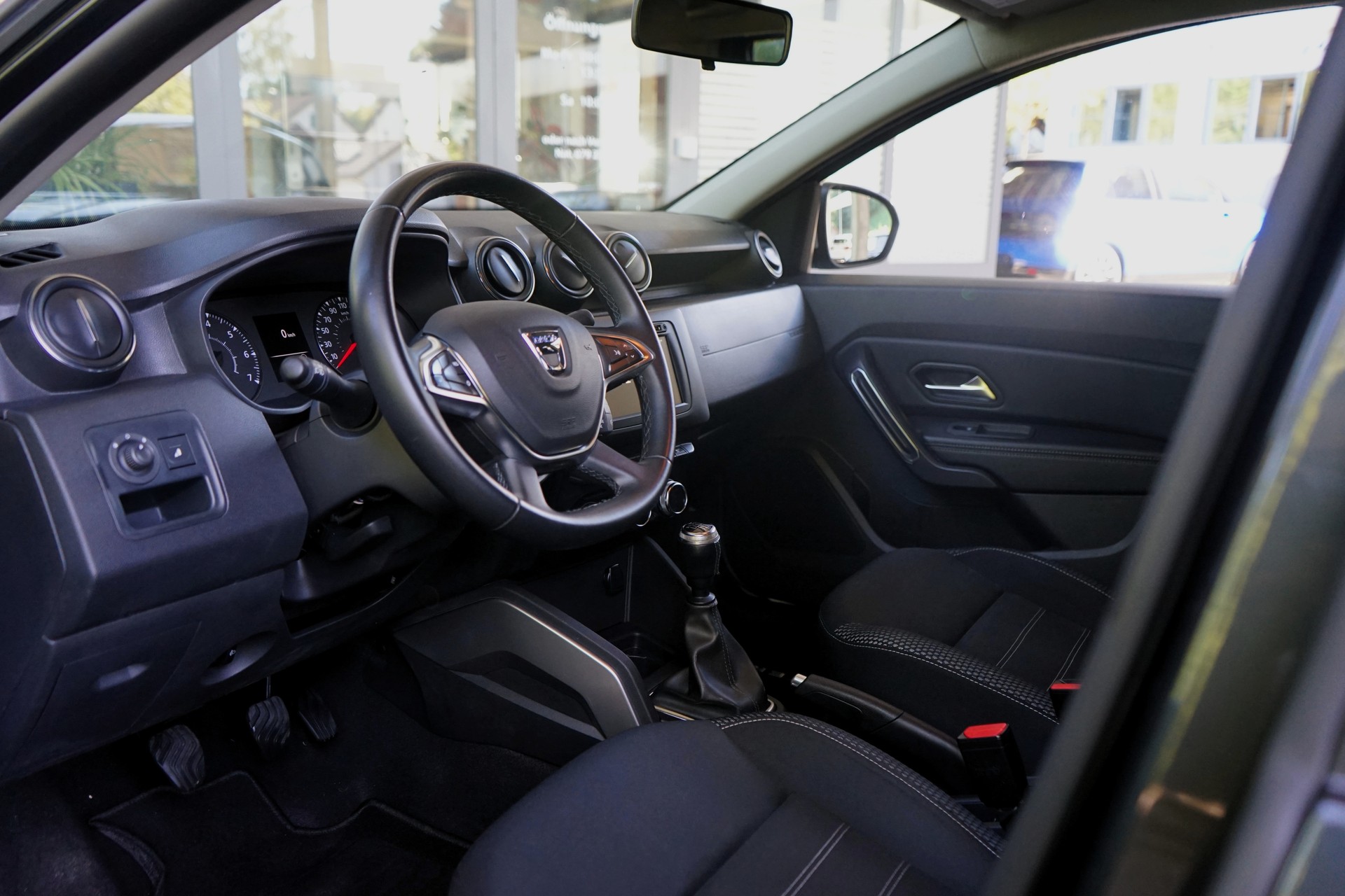 DACIA Duster SCe 115 Prestige 4x4-image-3