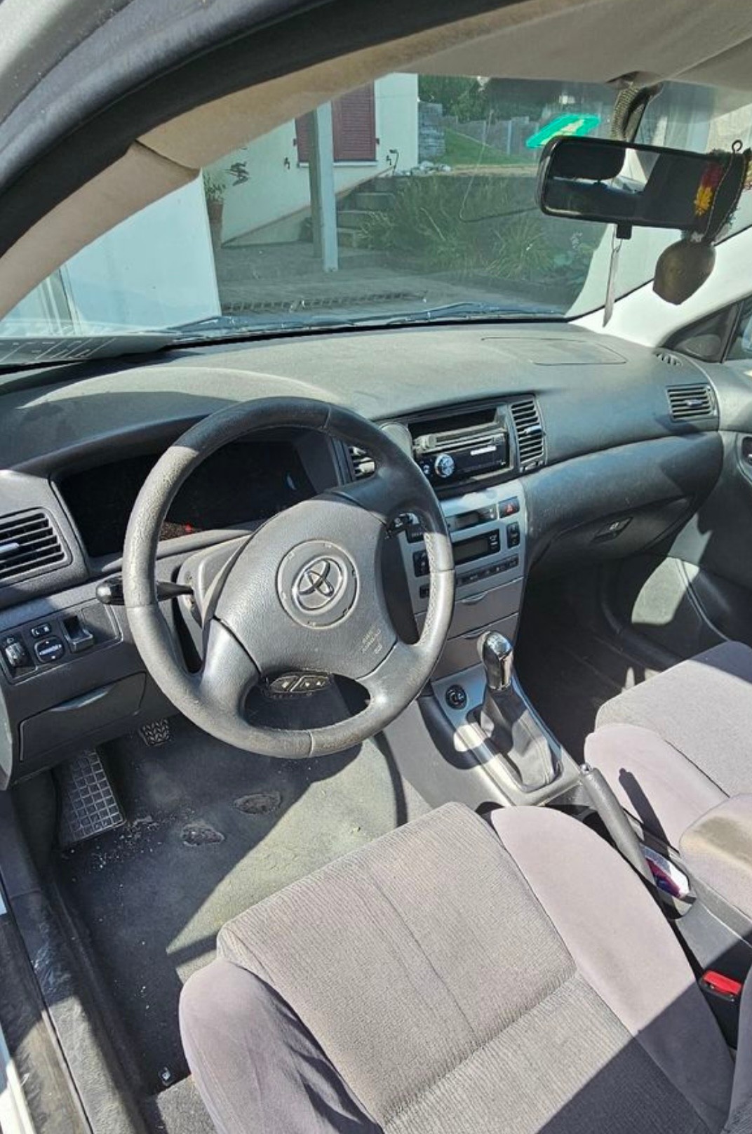 TOYOTA Corolla 1.6 Linea Sol-image-3